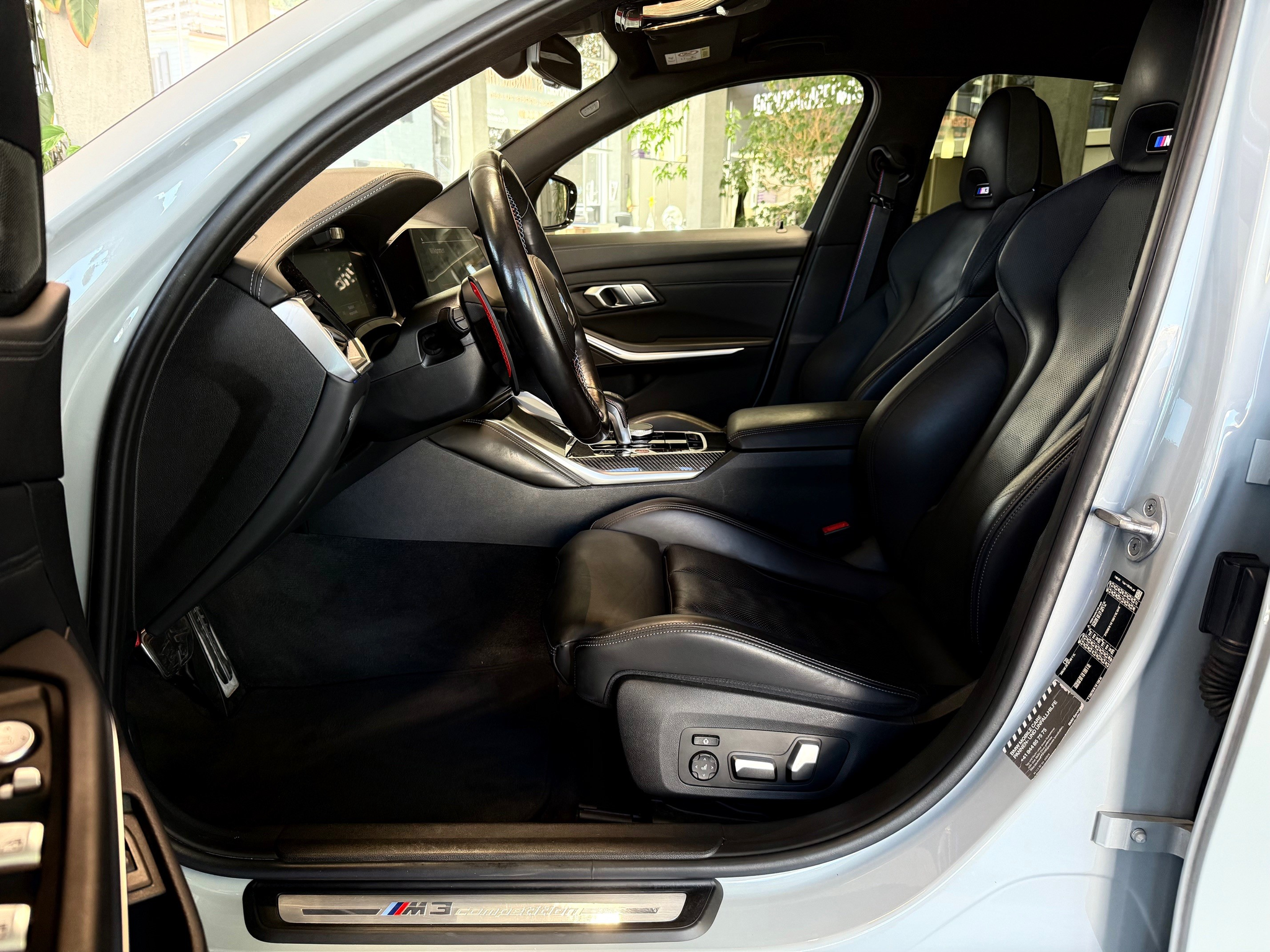 listing desktop thumbnail image 10