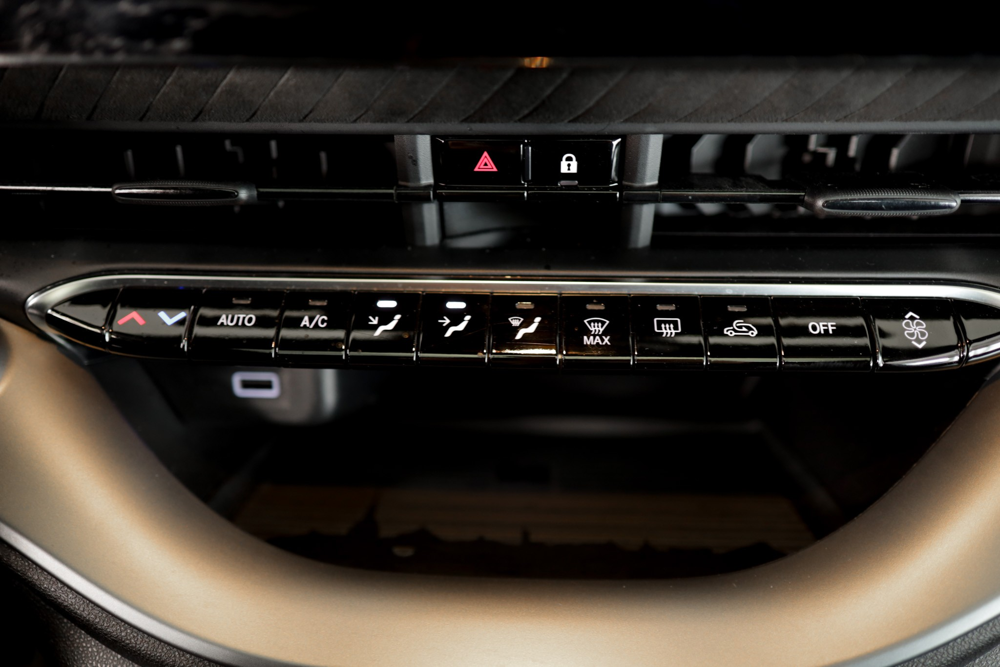 listing desktop thumbnail image 17