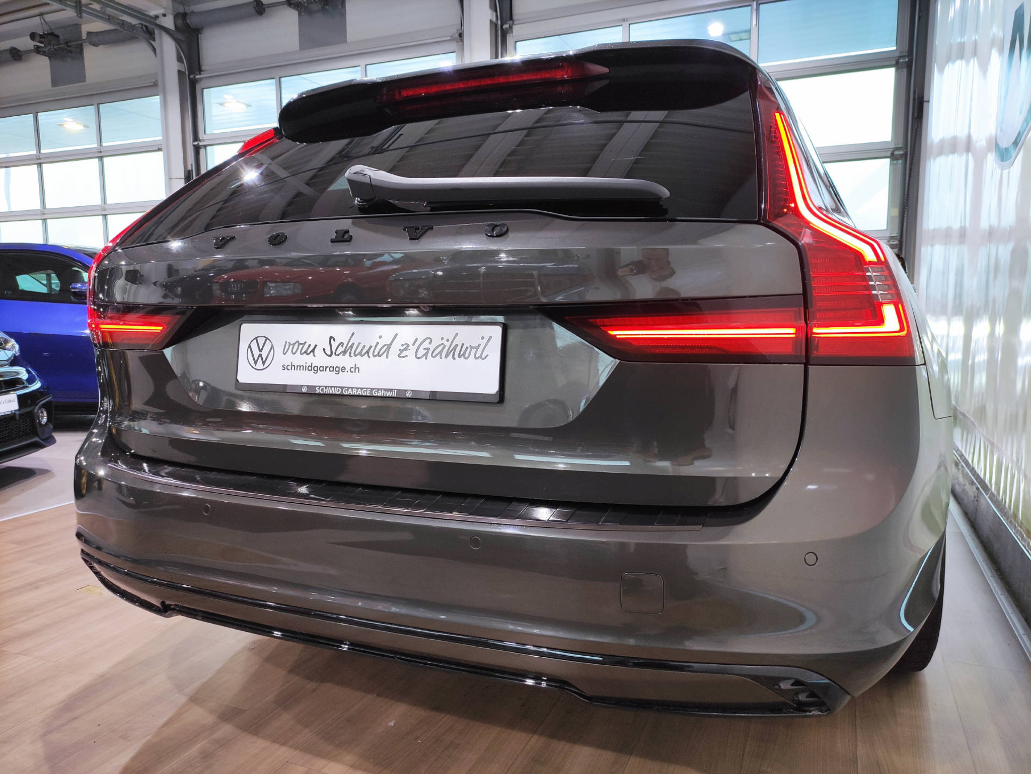 listing desktop thumbnail image 14