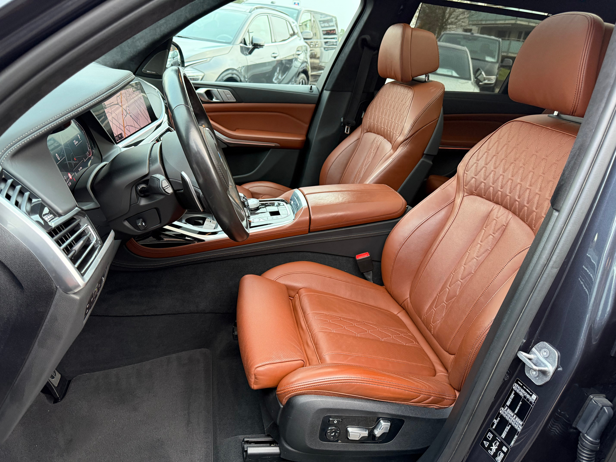 listing desktop thumbnail image 14