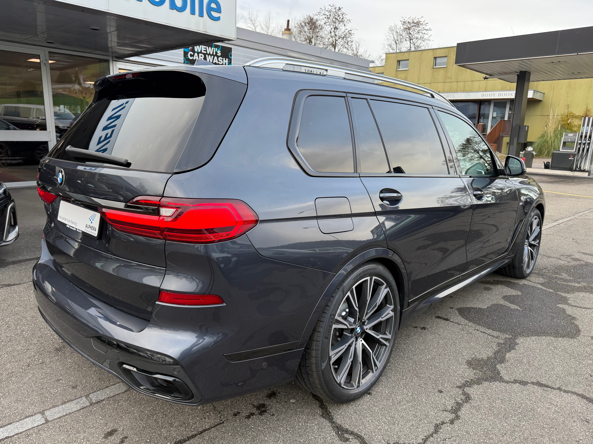 listing desktop thumbnail image 7