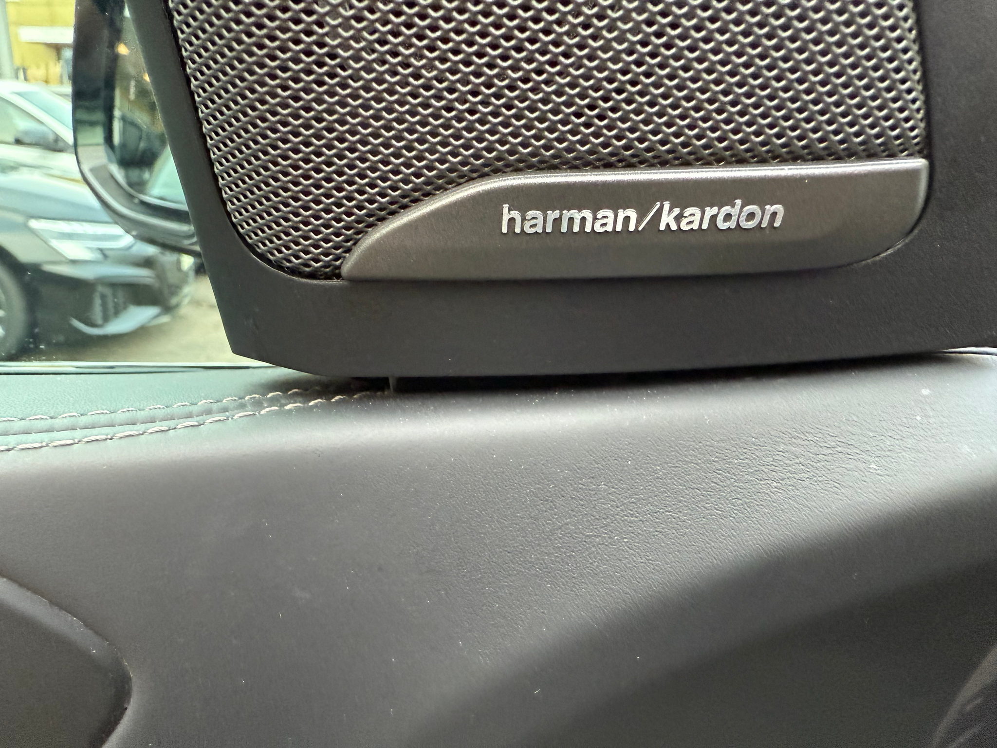 listing desktop thumbnail image 16