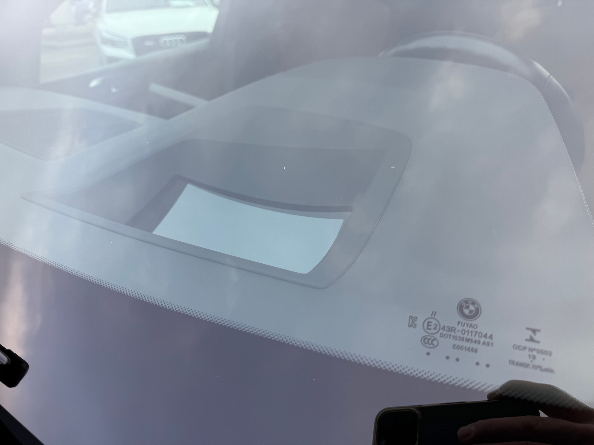 listing desktop thumbnail image 3