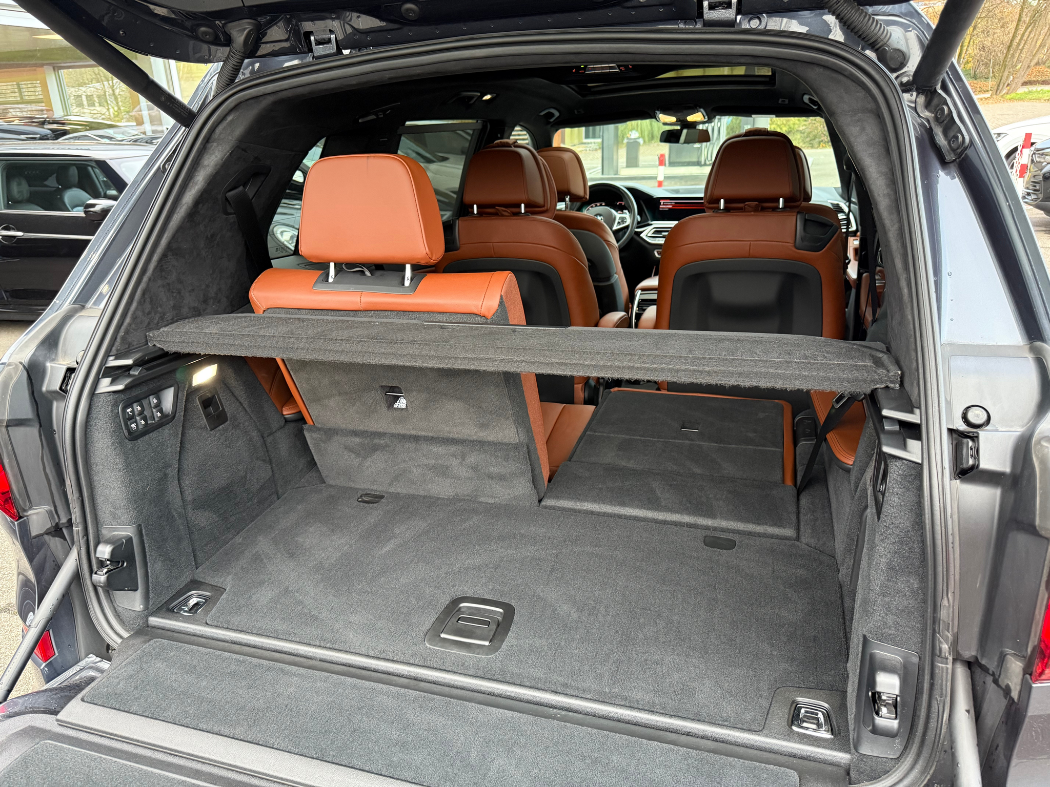 listing desktop thumbnail image 28