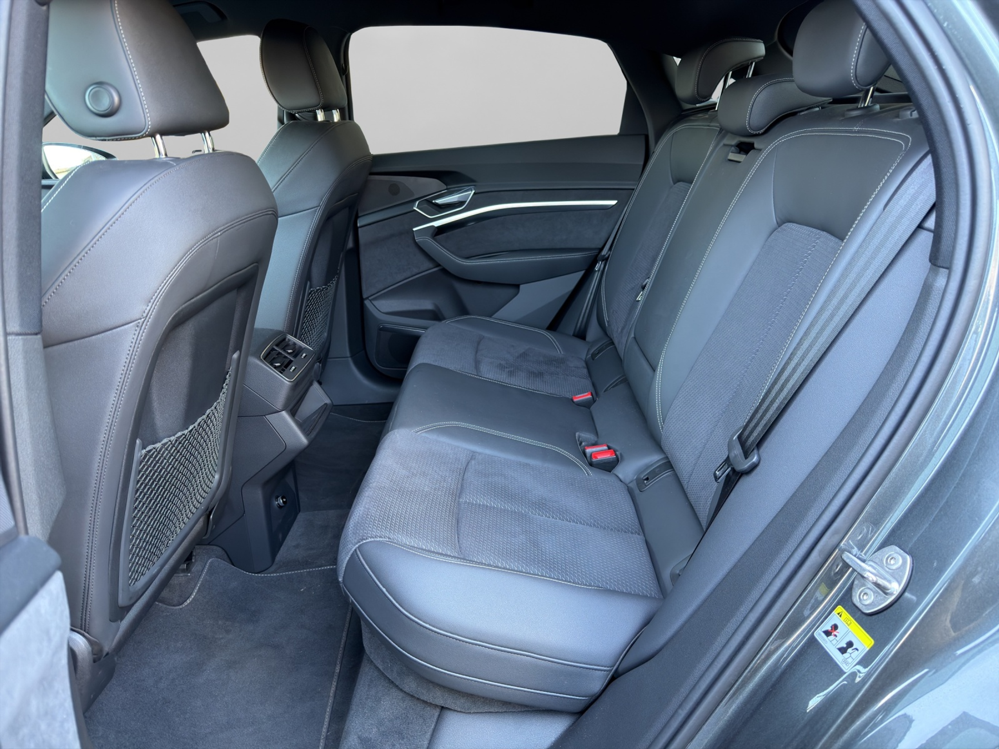 listing desktop thumbnail image 8