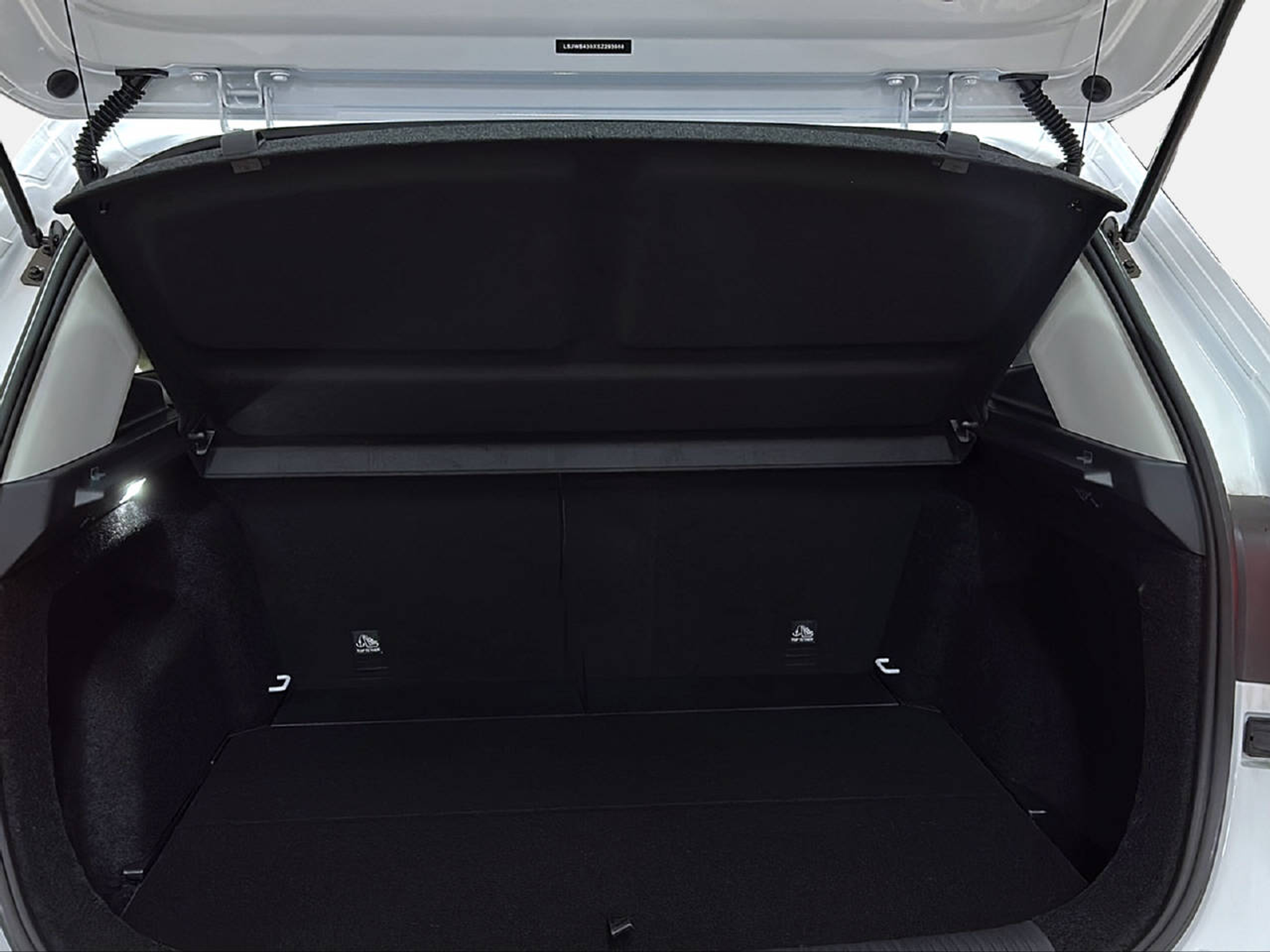 listing desktop thumbnail image 11