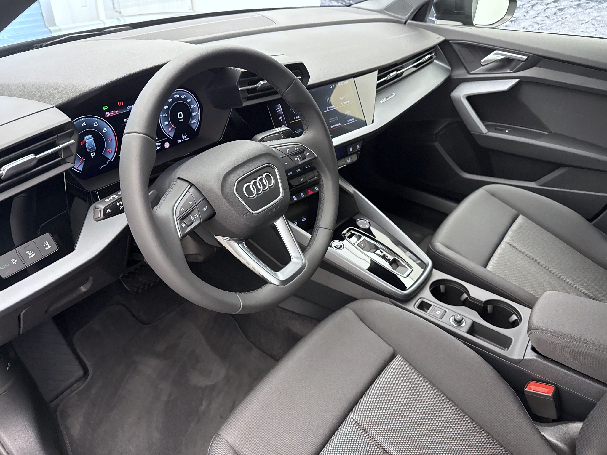 listing desktop thumbnail image 5