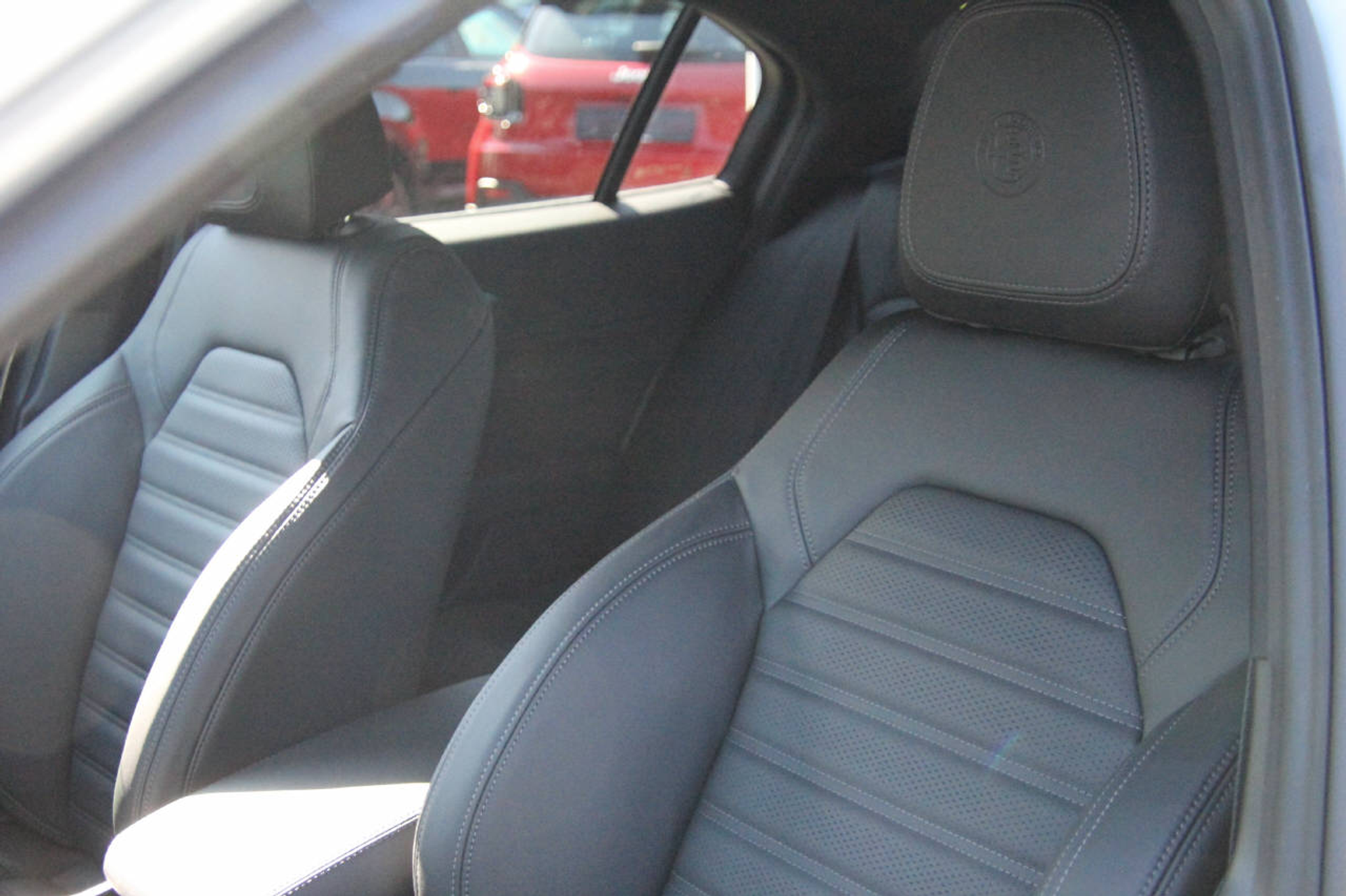 listing desktop thumbnail image 11