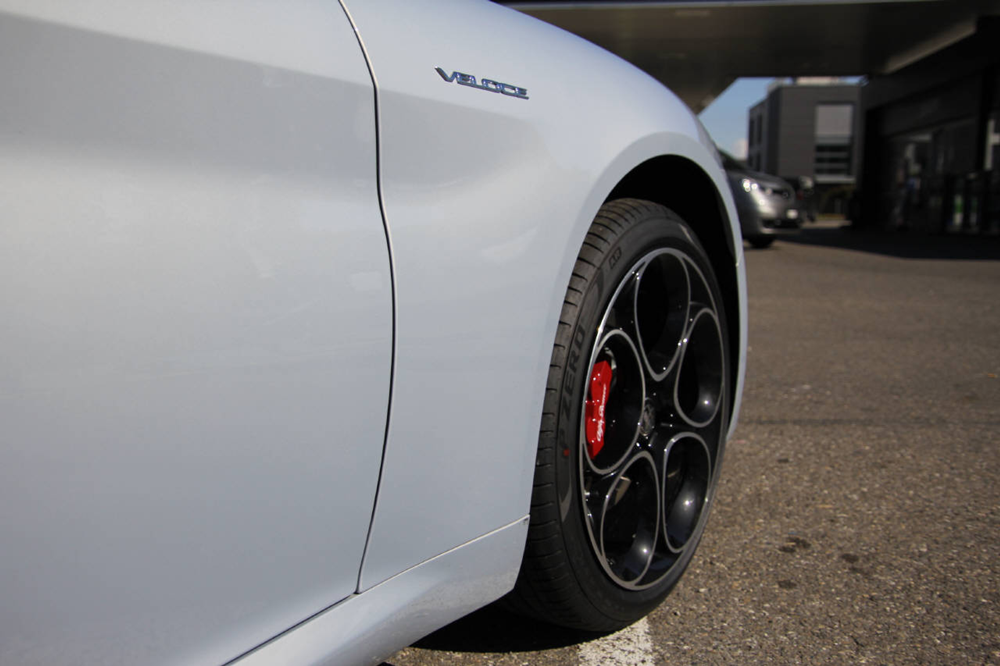 listing desktop thumbnail image 13