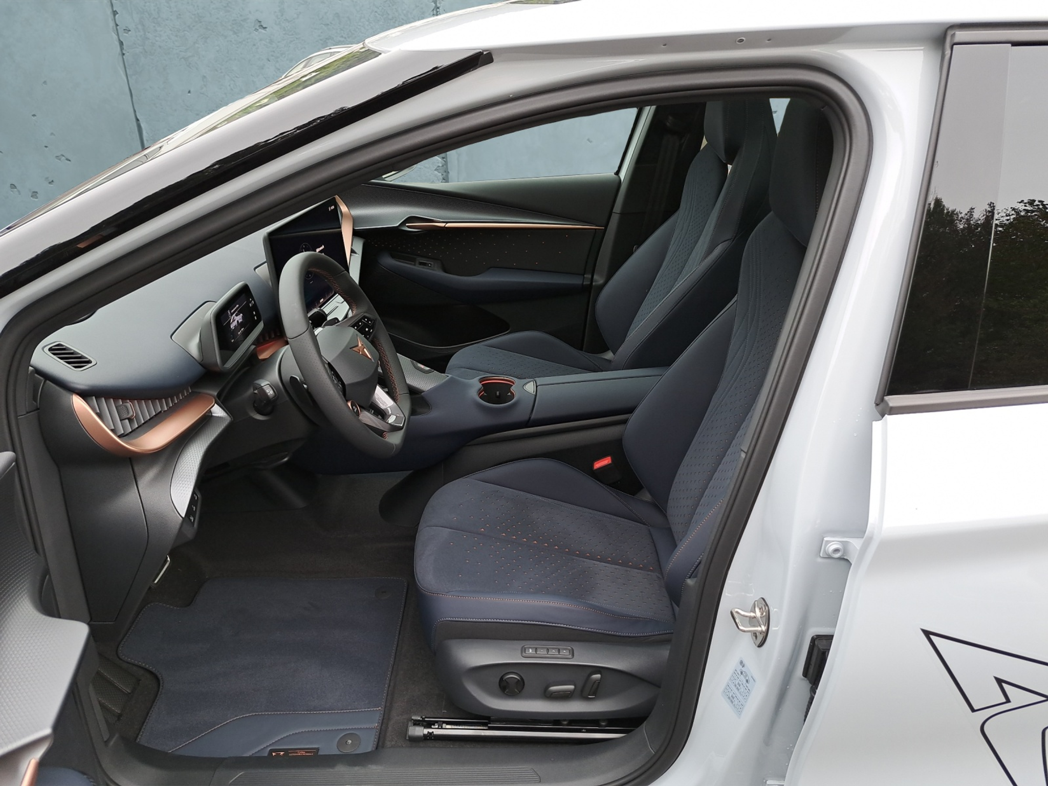 listing desktop thumbnail image 9