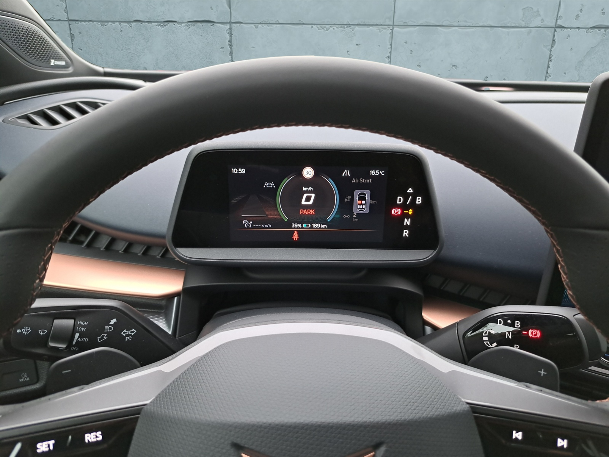 listing desktop thumbnail image 11