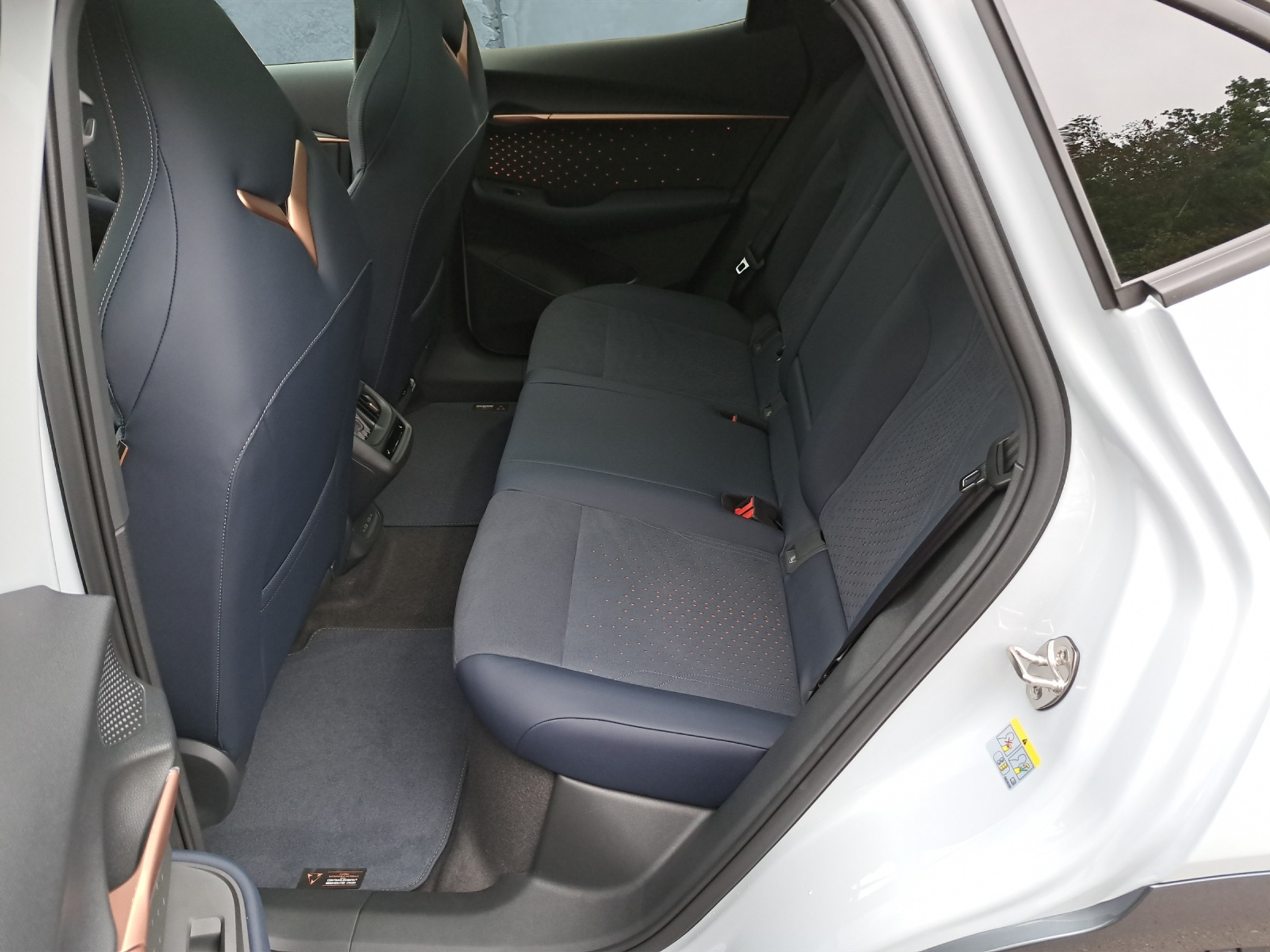 listing desktop thumbnail image 14