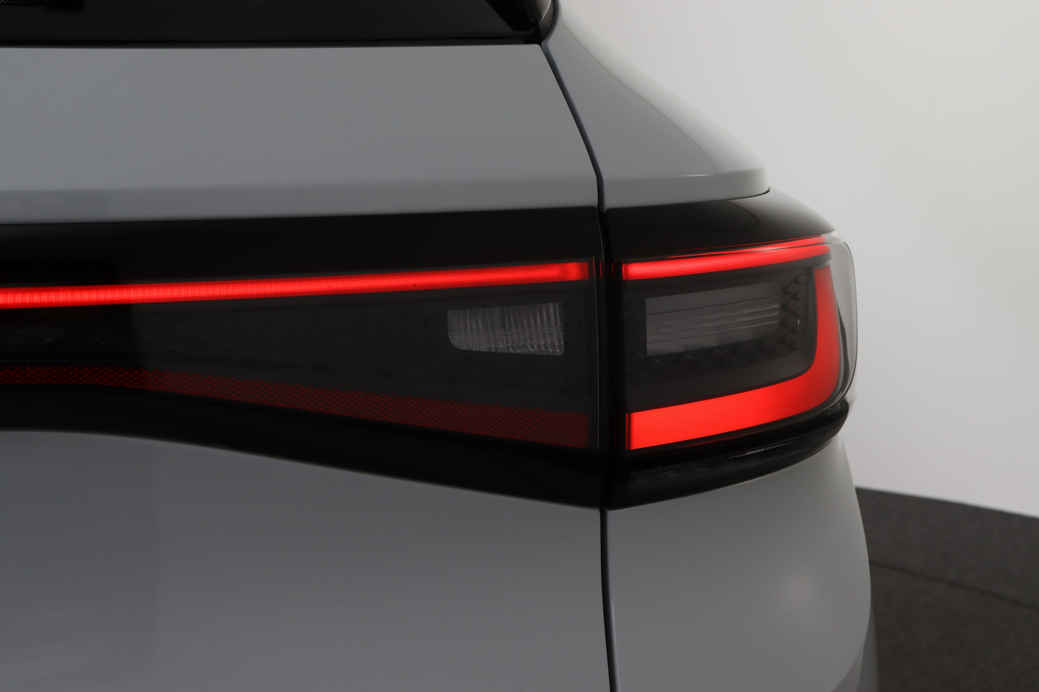 listing desktop thumbnail image 15