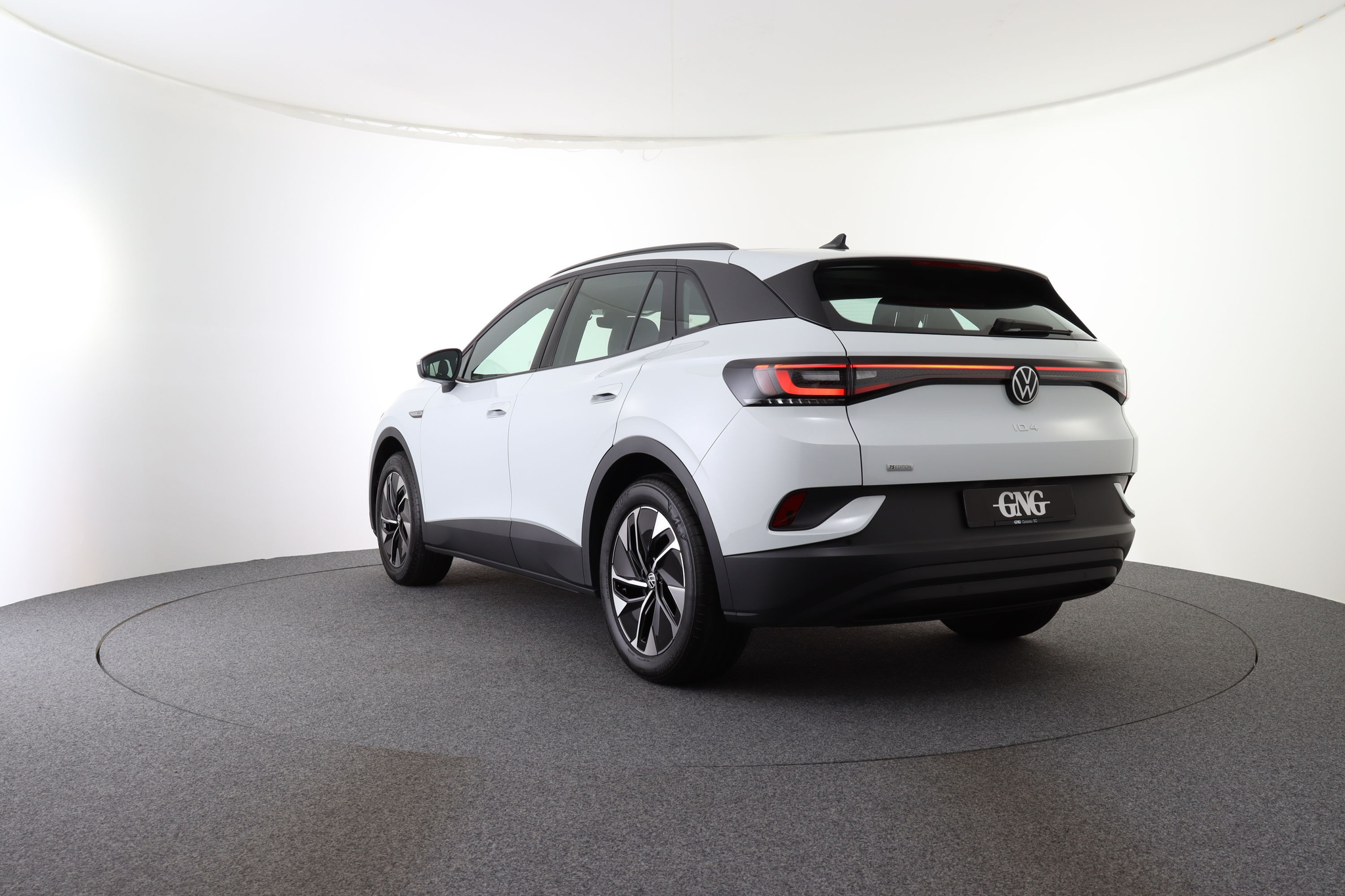 listing desktop thumbnail image 1