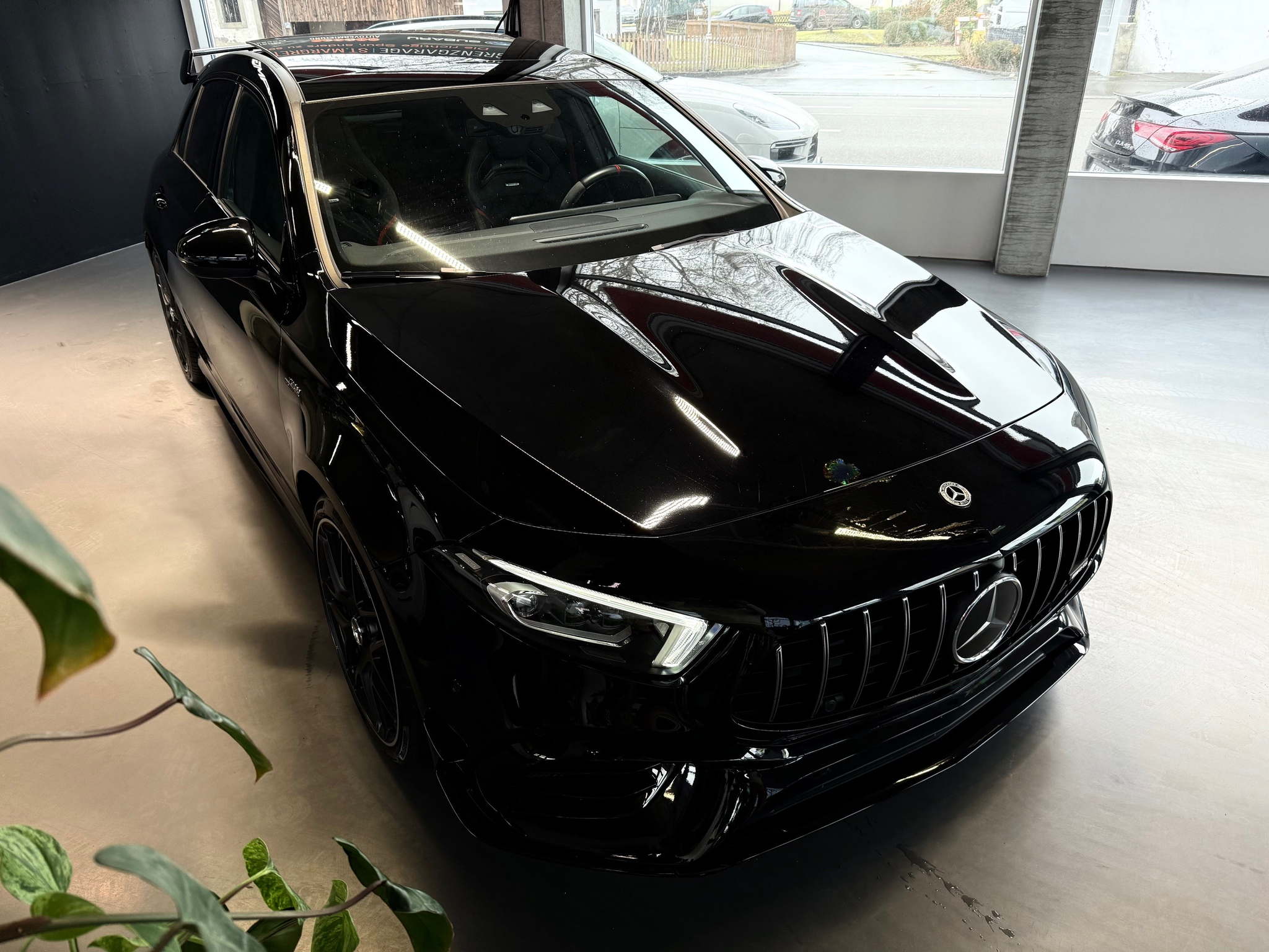 listing desktop thumbnail image 1