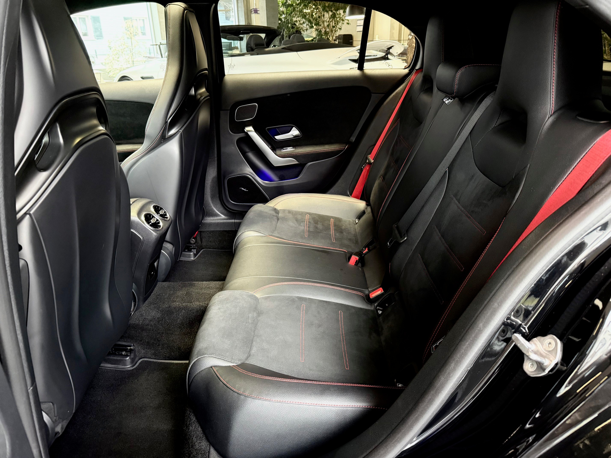 listing desktop thumbnail image 12