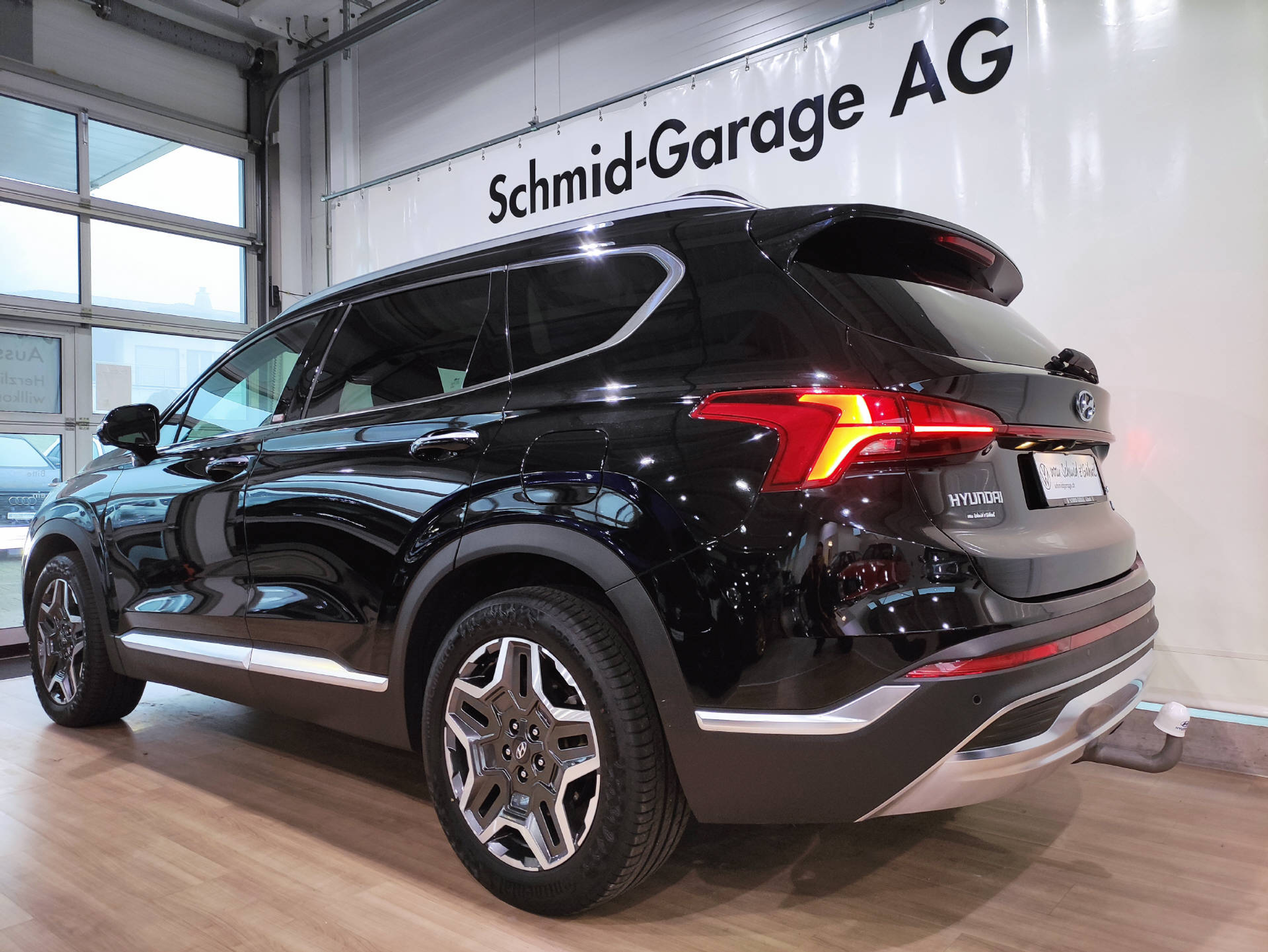 listing desktop thumbnail image 15