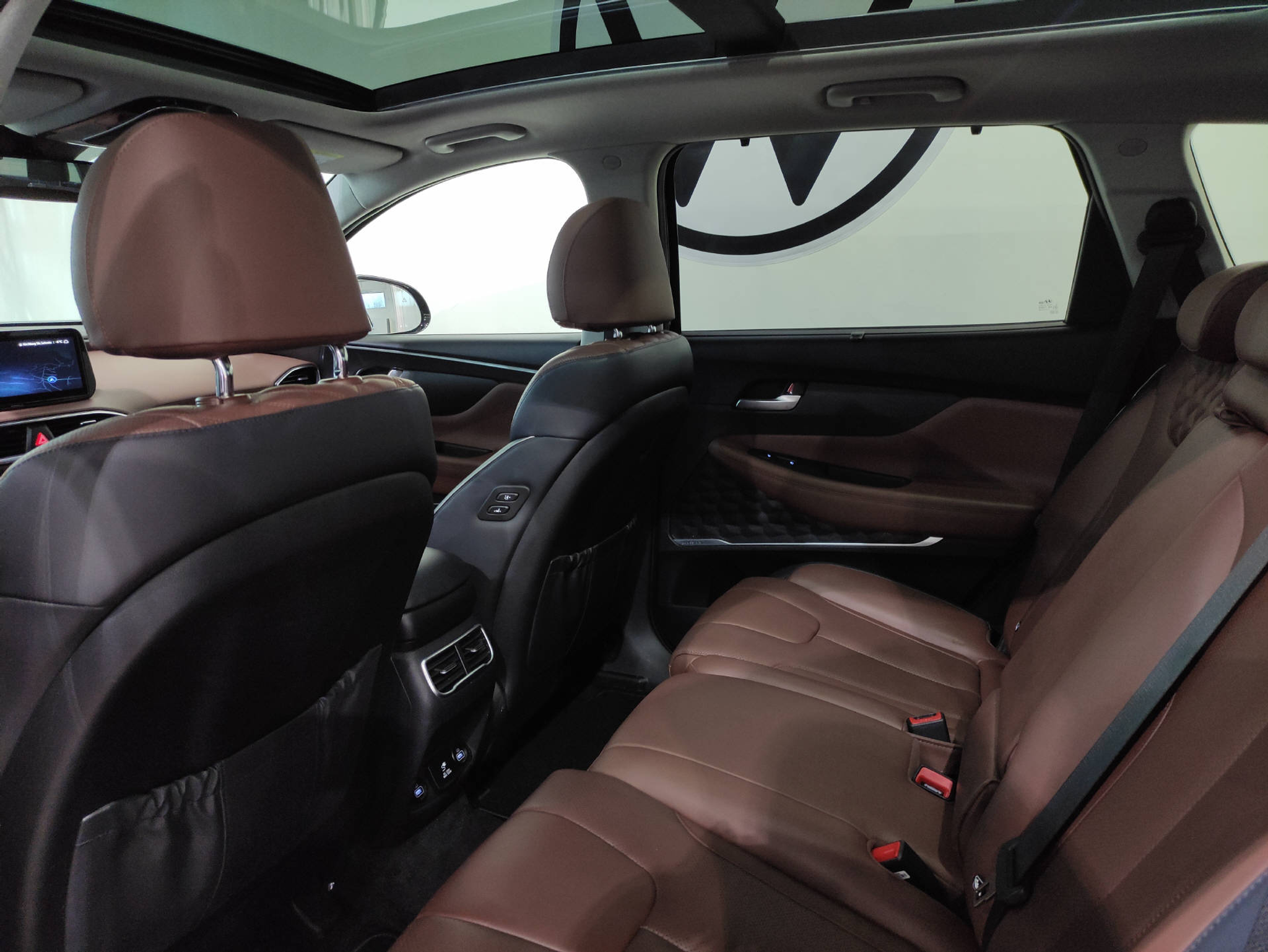 listing desktop thumbnail image 11