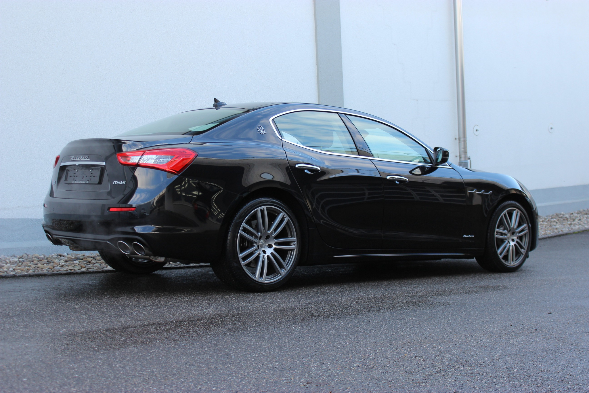 listing desktop thumbnail image 2