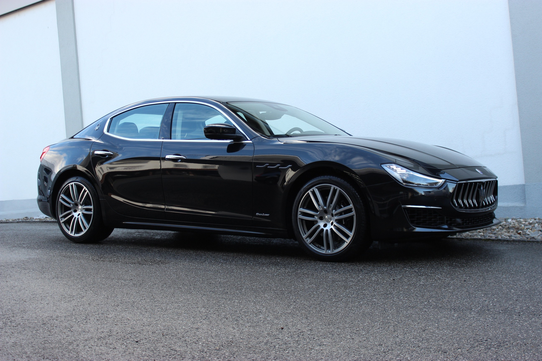 listing desktop thumbnail image 4