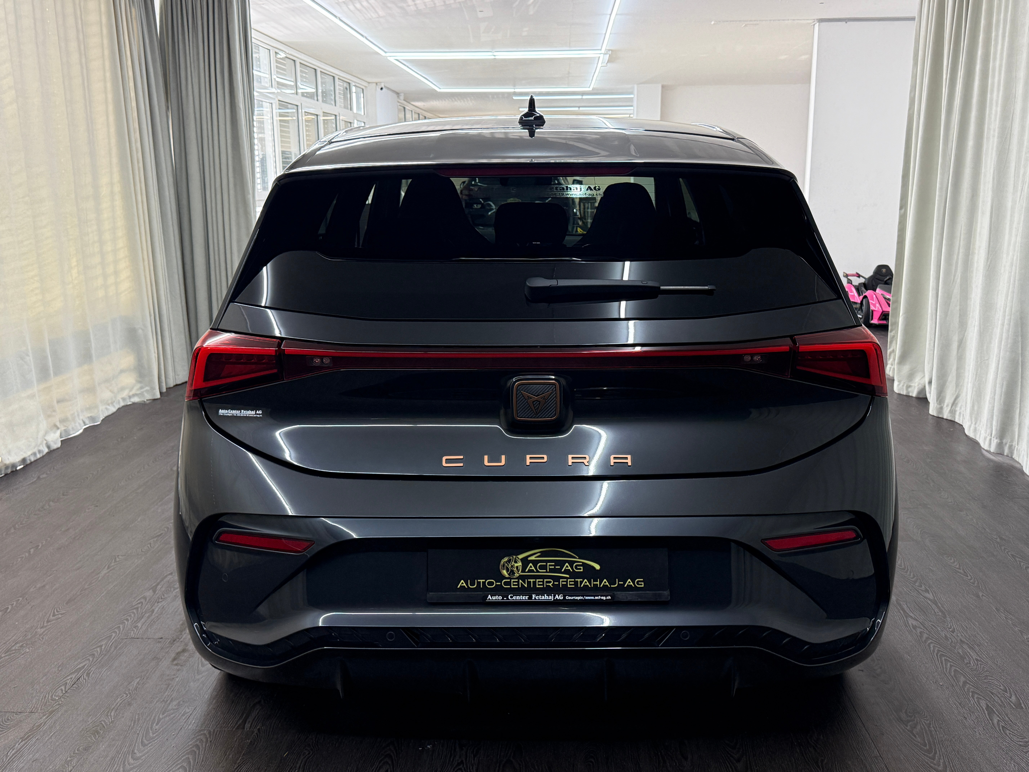 listing desktop thumbnail image 4