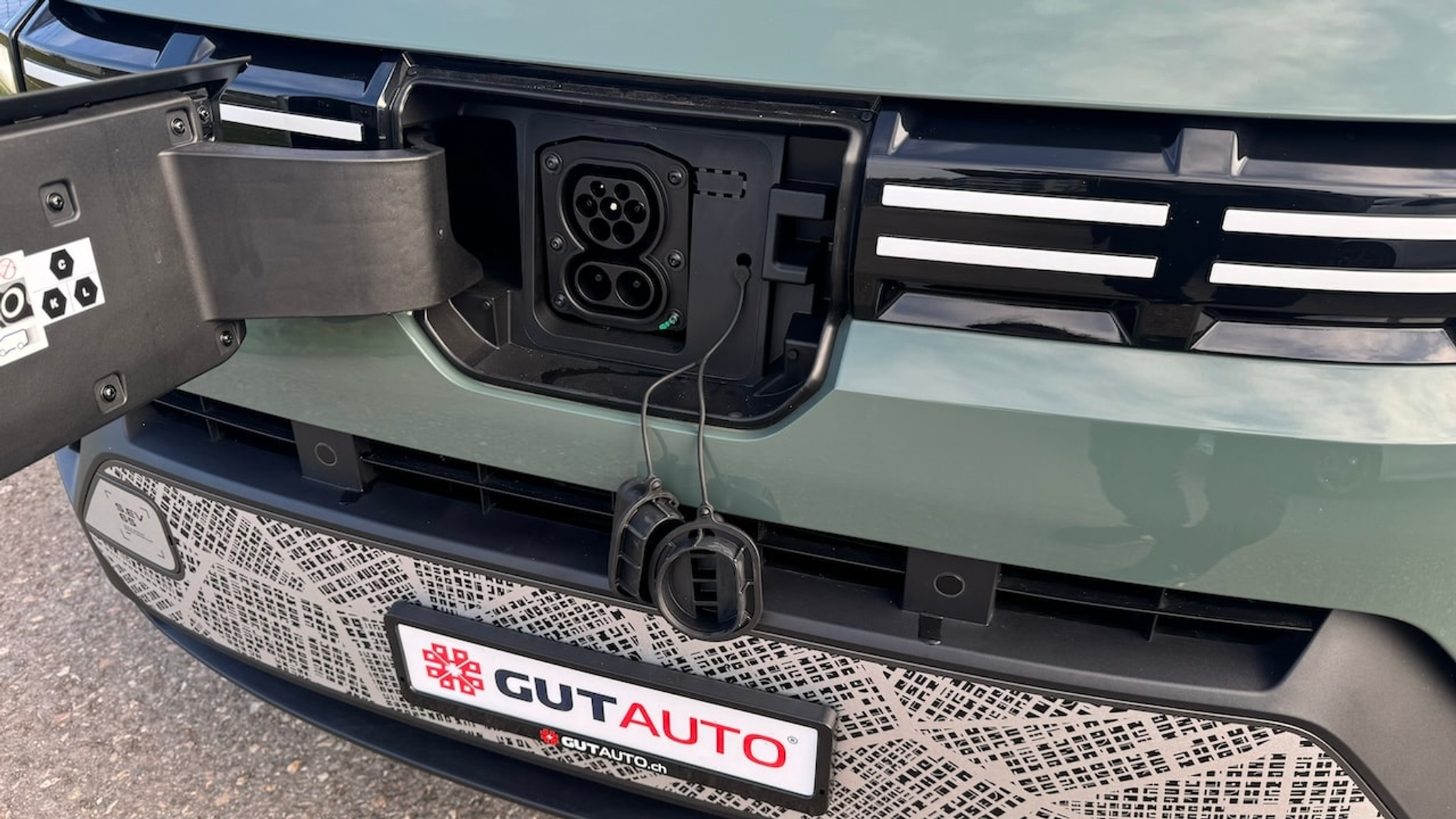 listing desktop thumbnail image 11