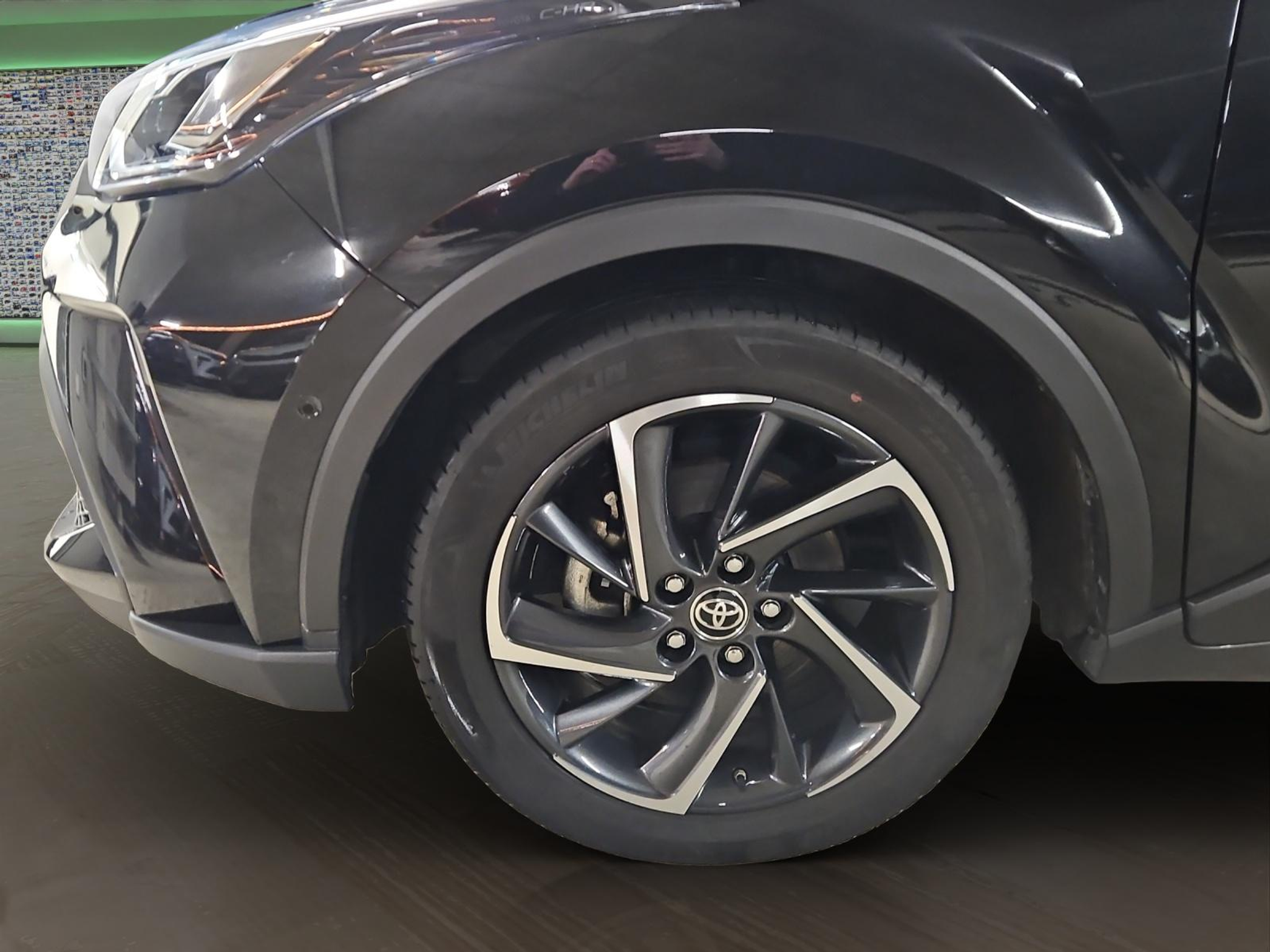 listing desktop thumbnail image 5