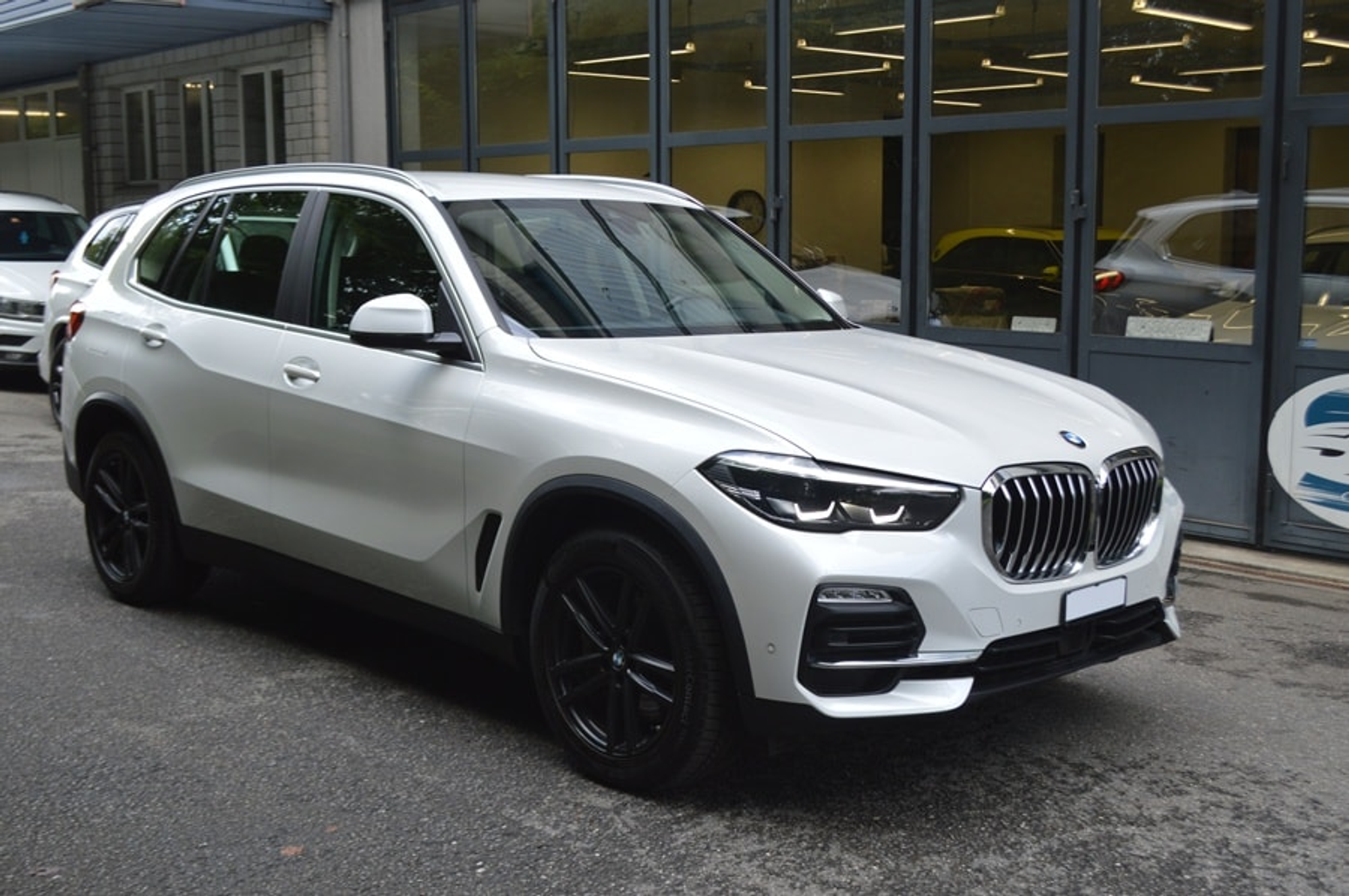 listing desktop thumbnail image 14