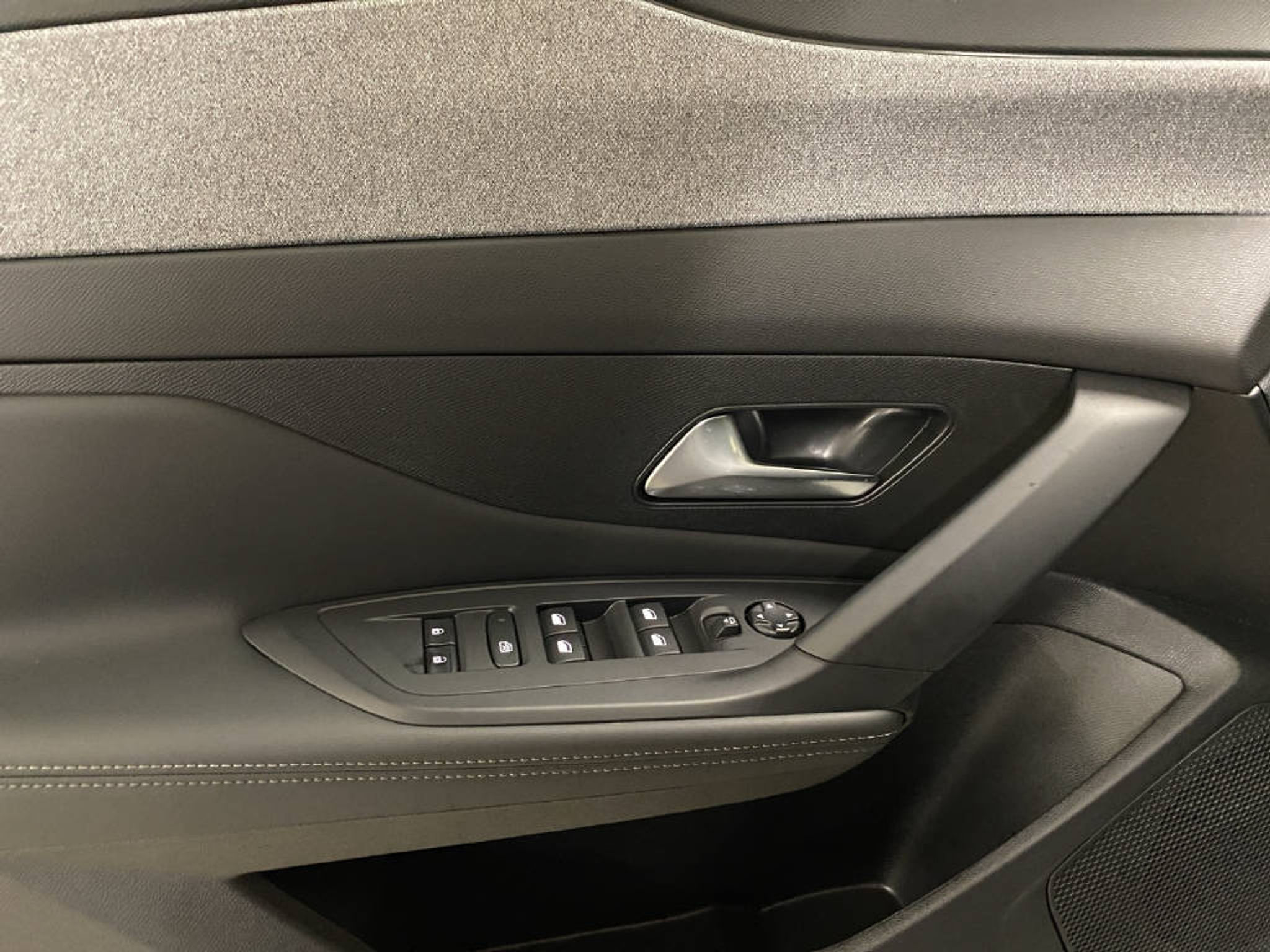 listing desktop thumbnail image 11