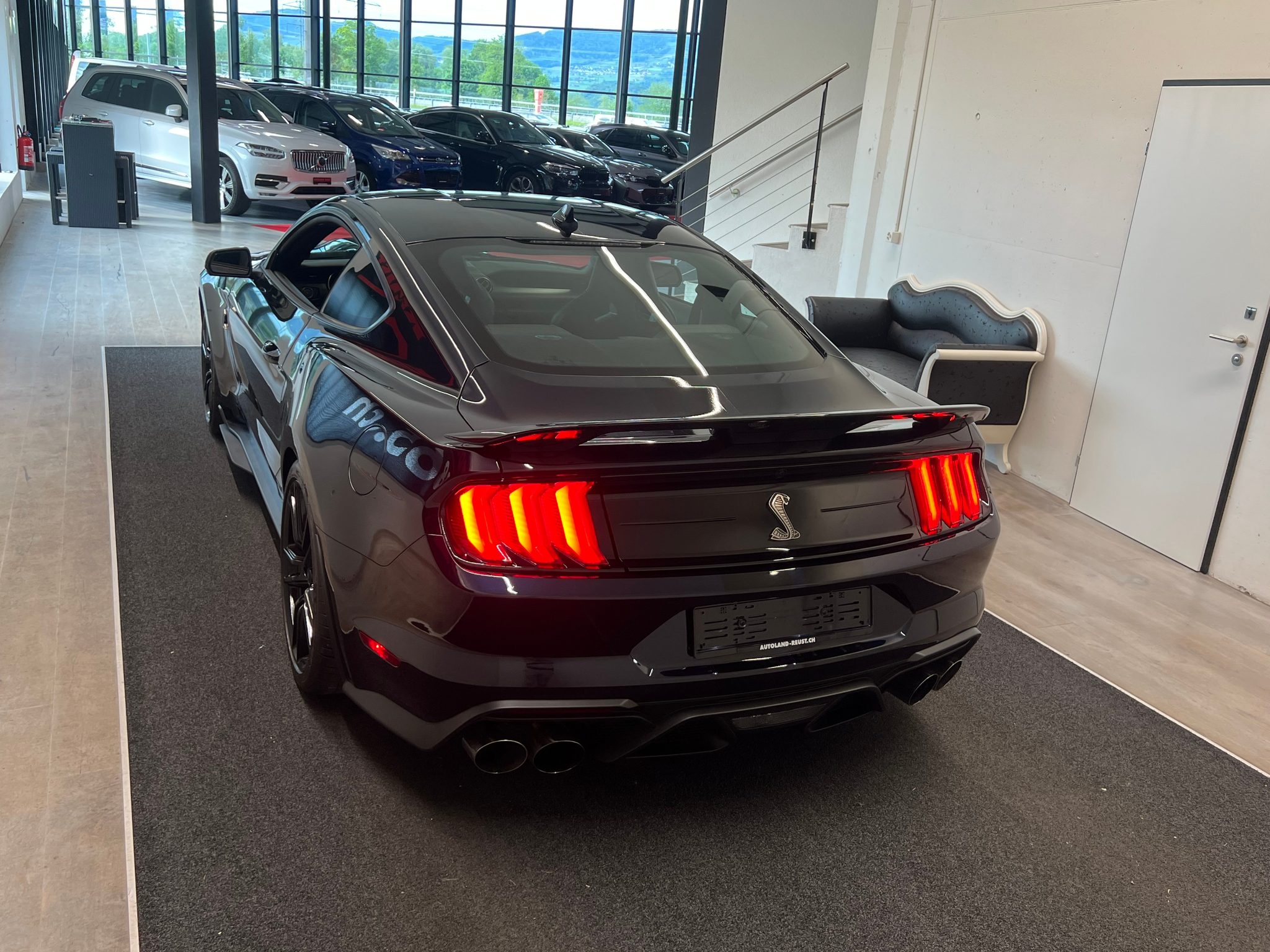 listing desktop thumbnail image 8