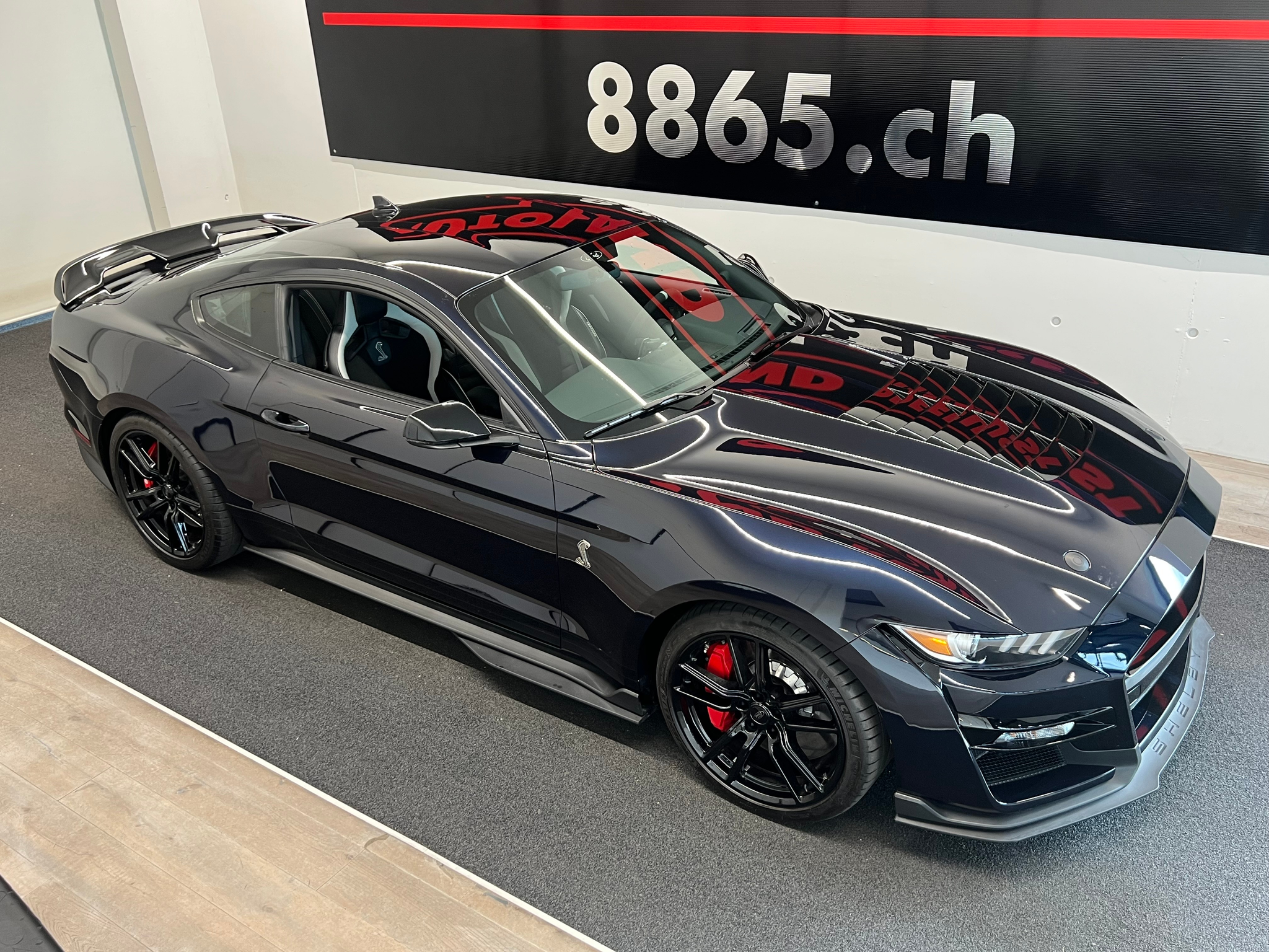 listing desktop thumbnail image 4