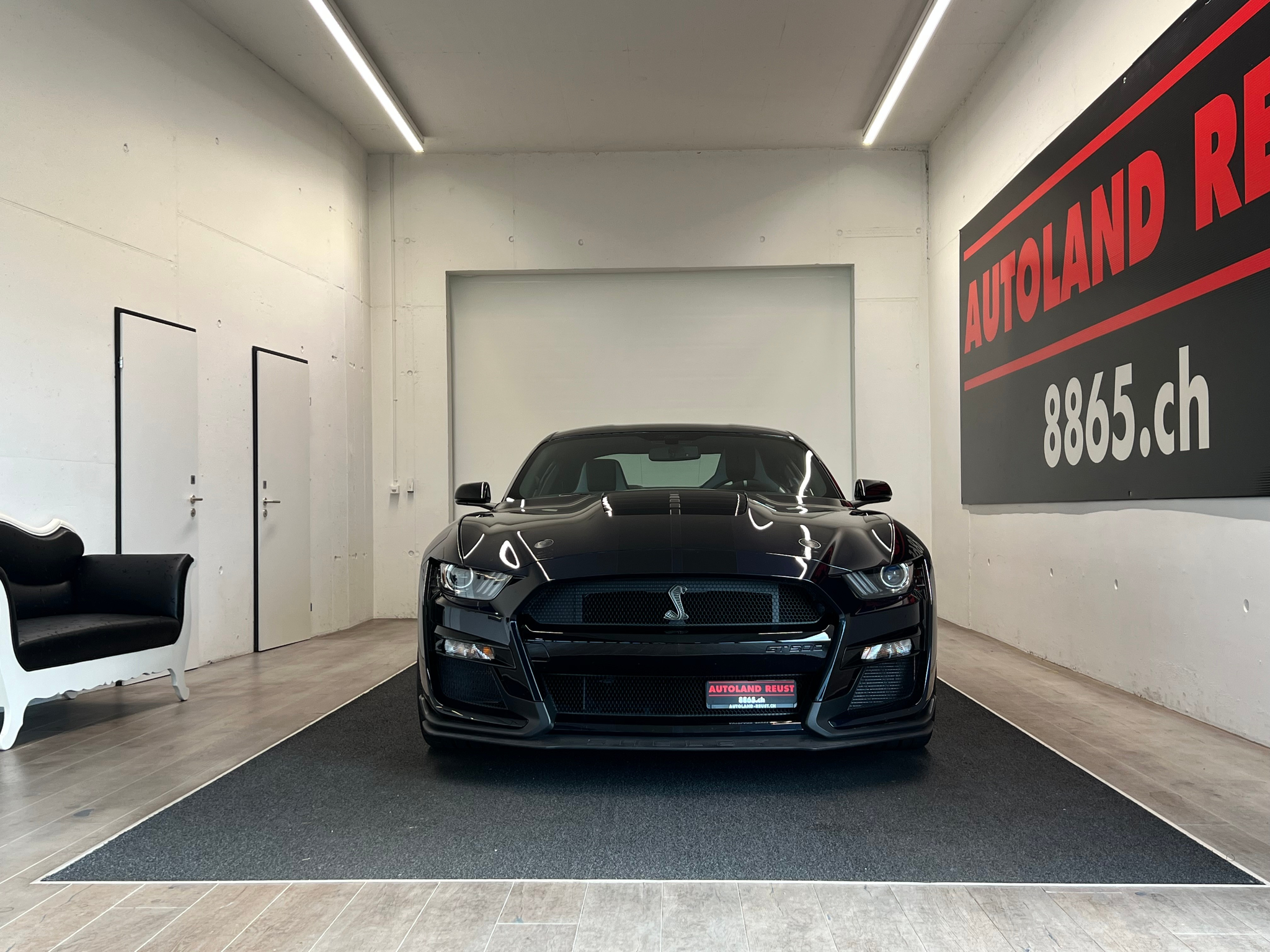 listing desktop thumbnail image 1