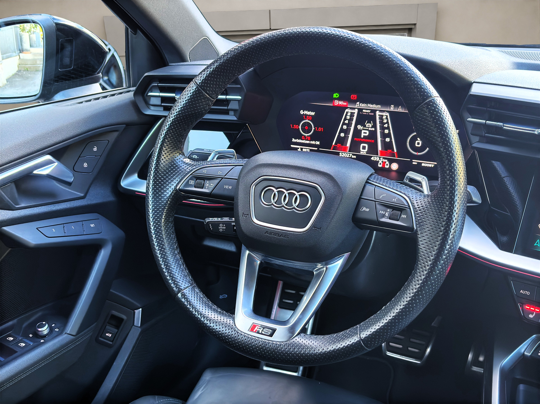 listing desktop thumbnail image 13