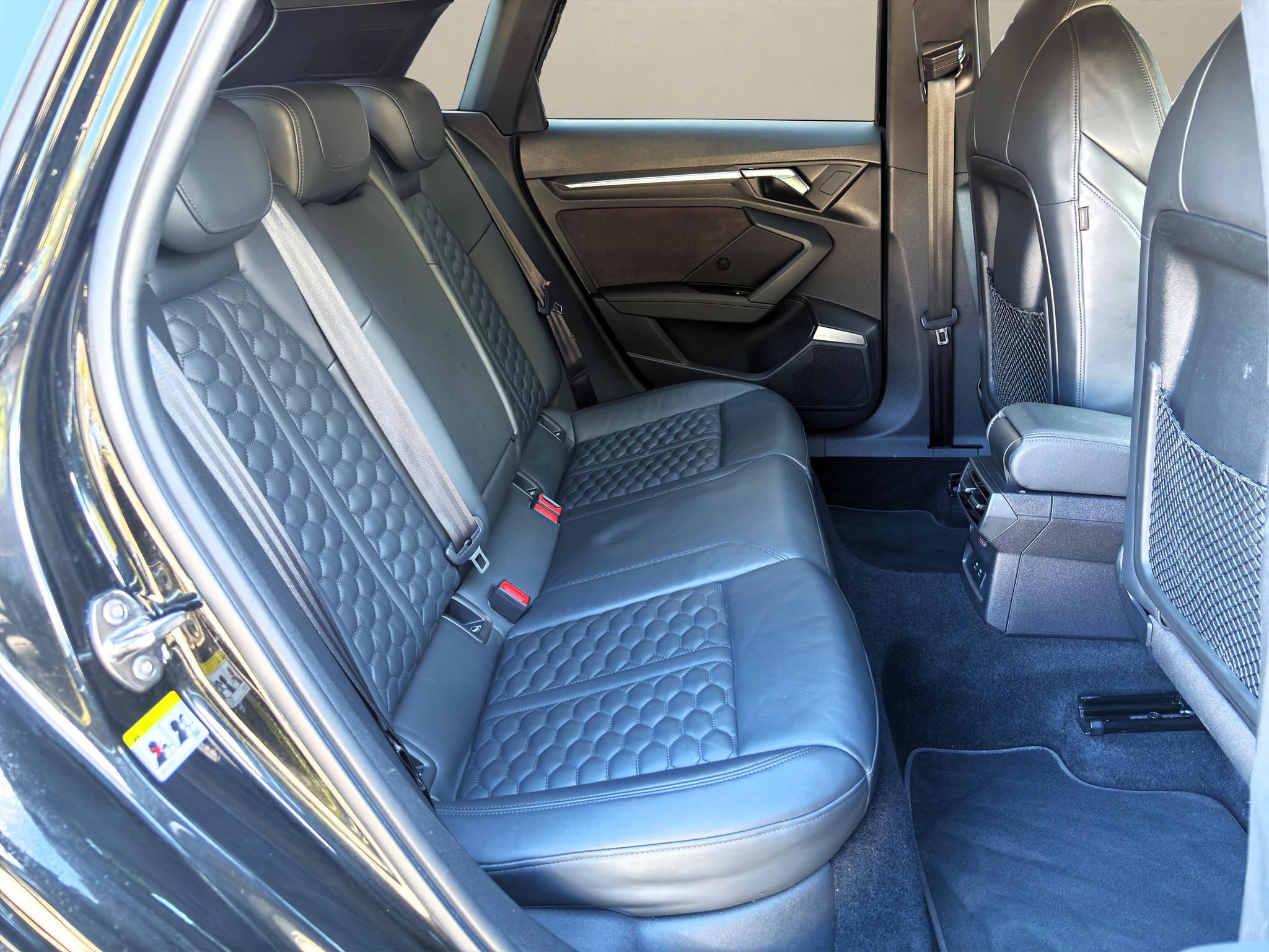 listing desktop thumbnail image 14