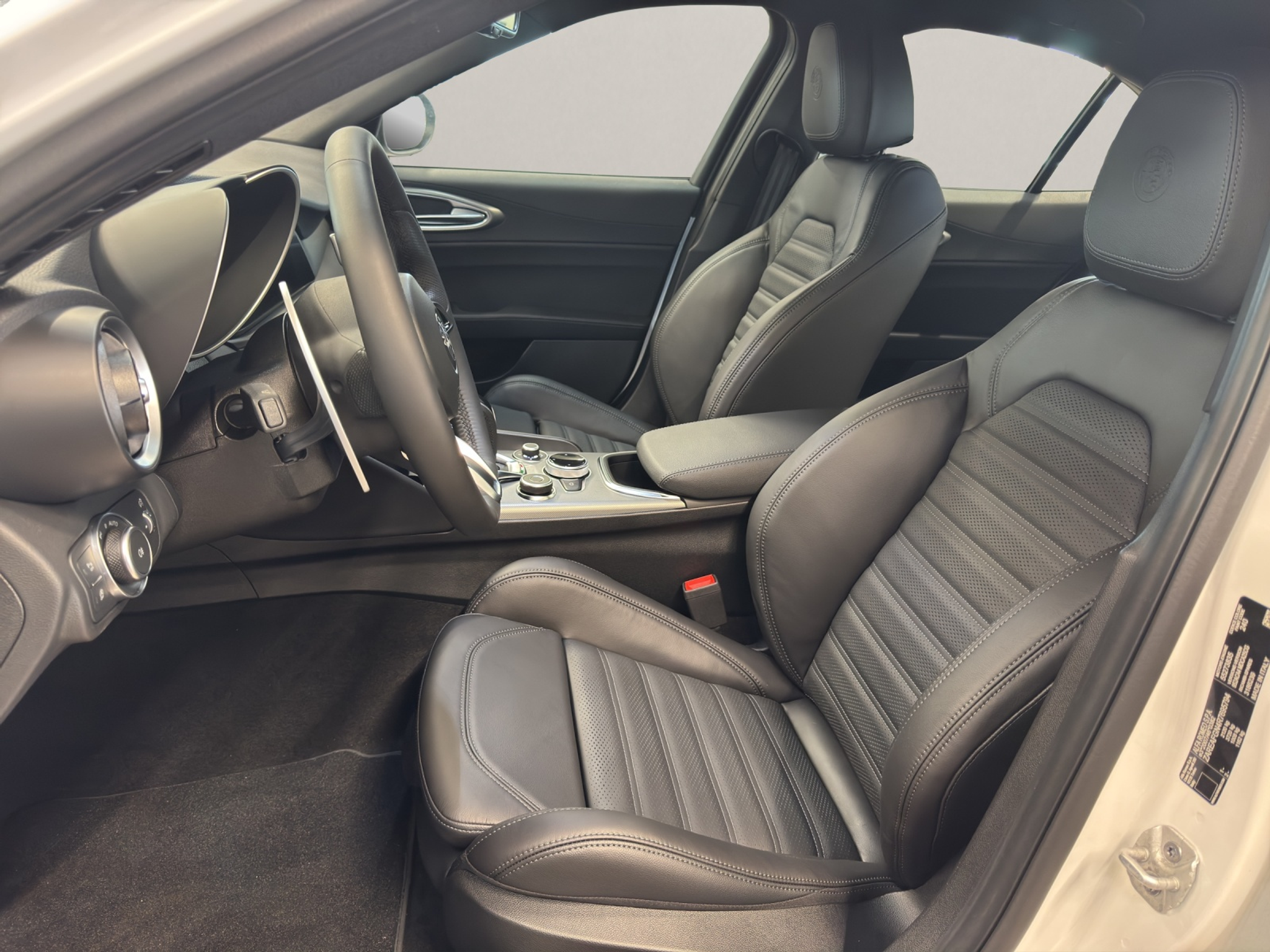 listing desktop thumbnail image 15