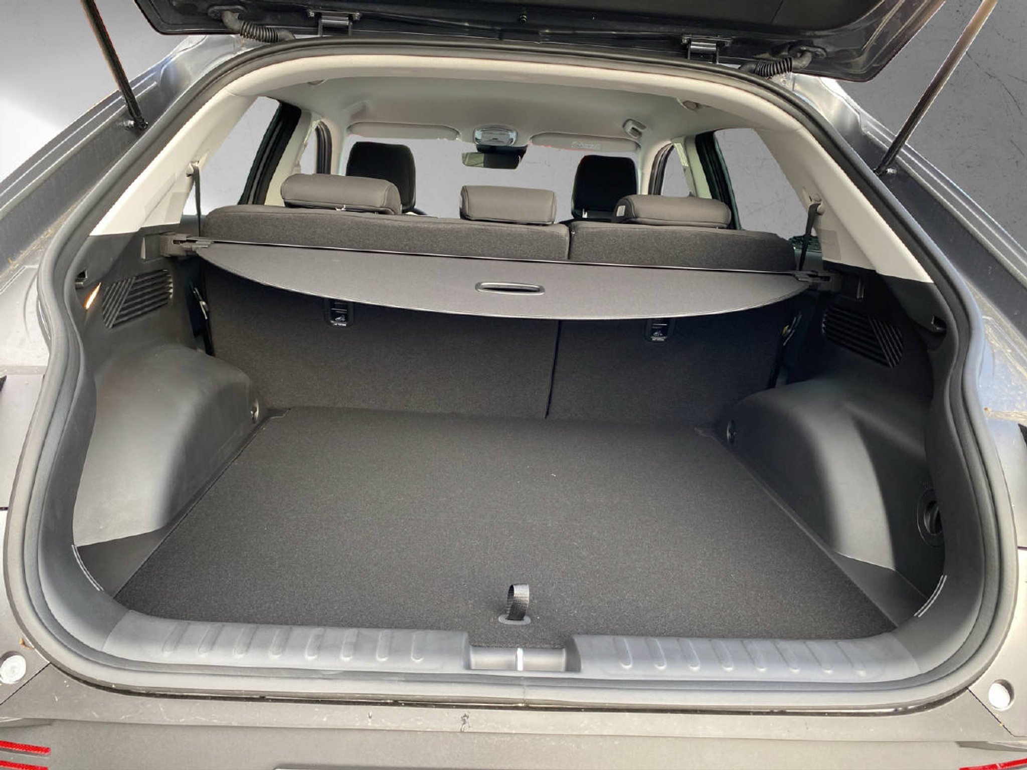 listing desktop thumbnail image 11