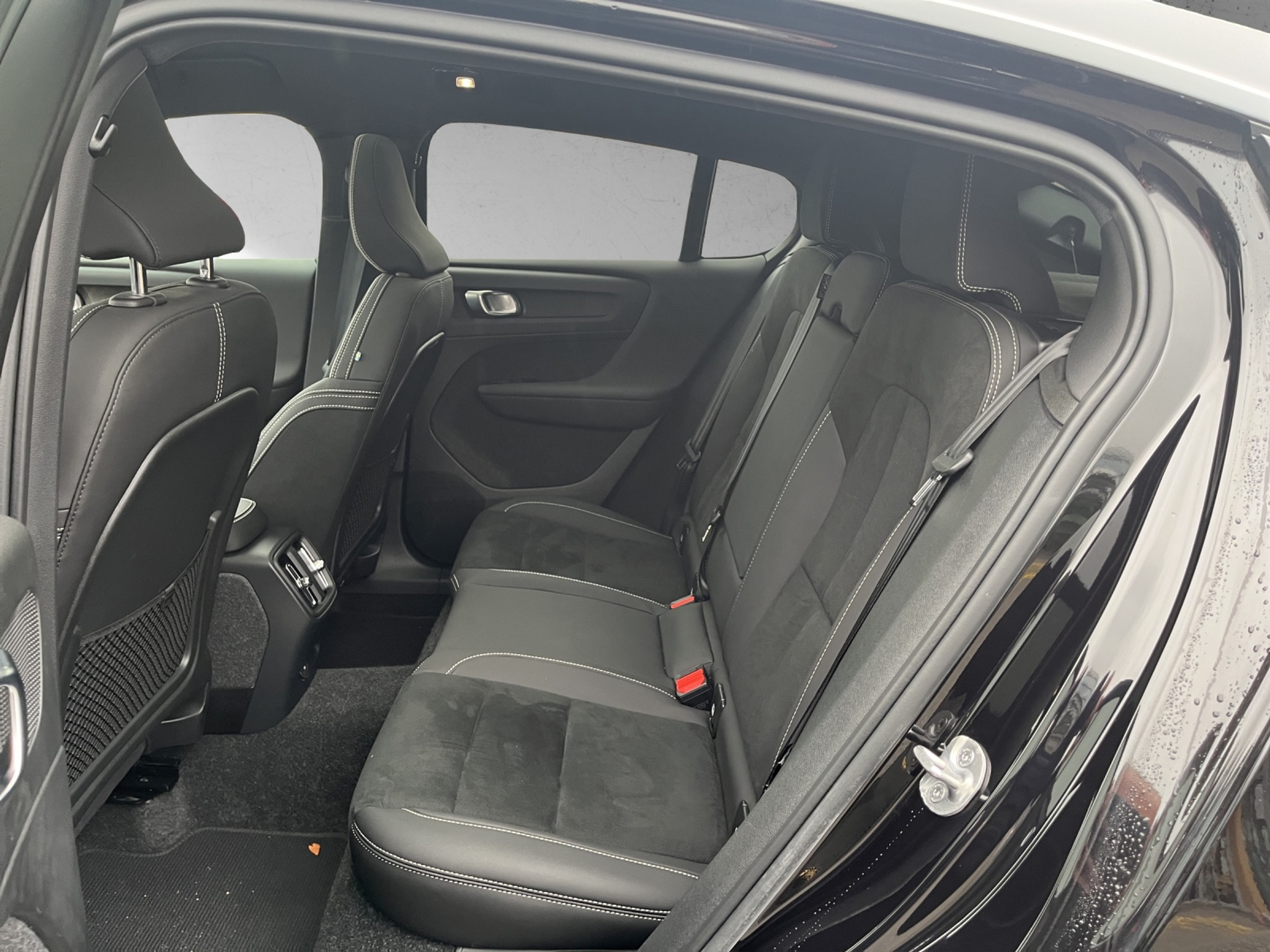 listing desktop thumbnail image 10