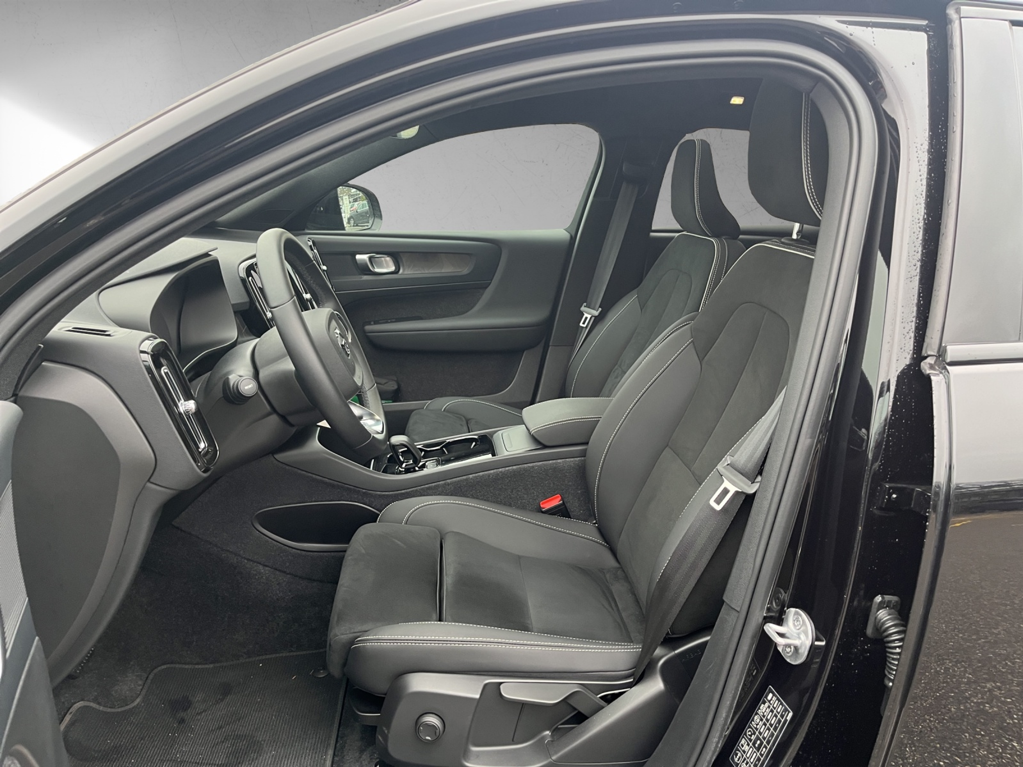 listing desktop thumbnail image 9