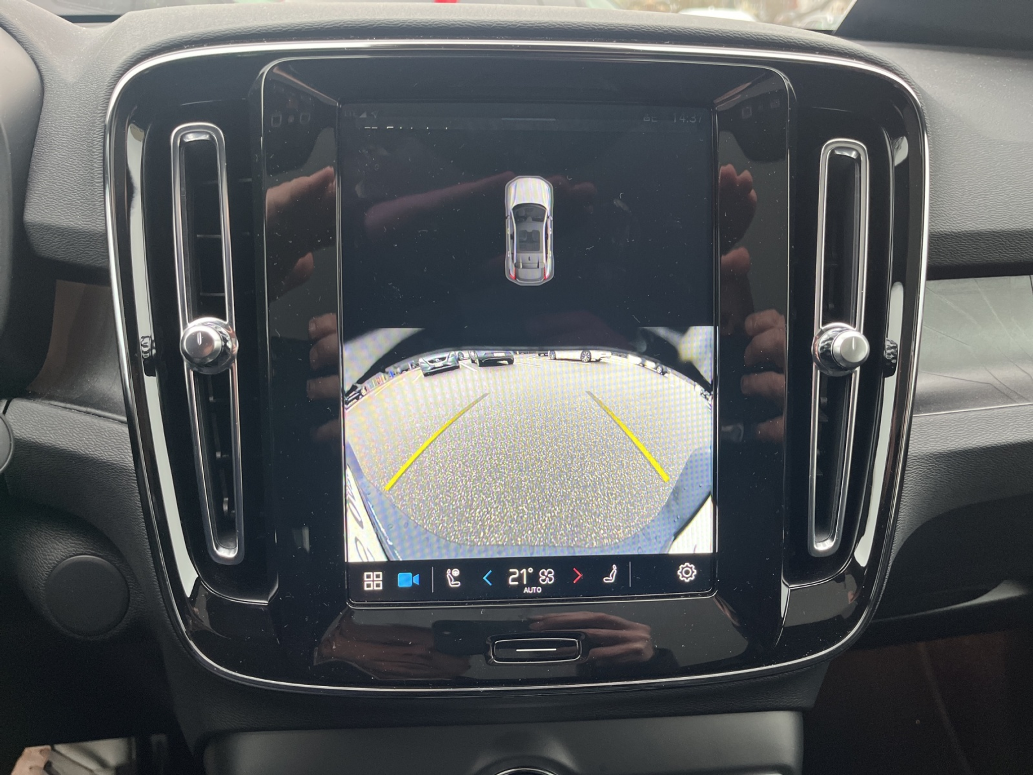 listing desktop thumbnail image 14