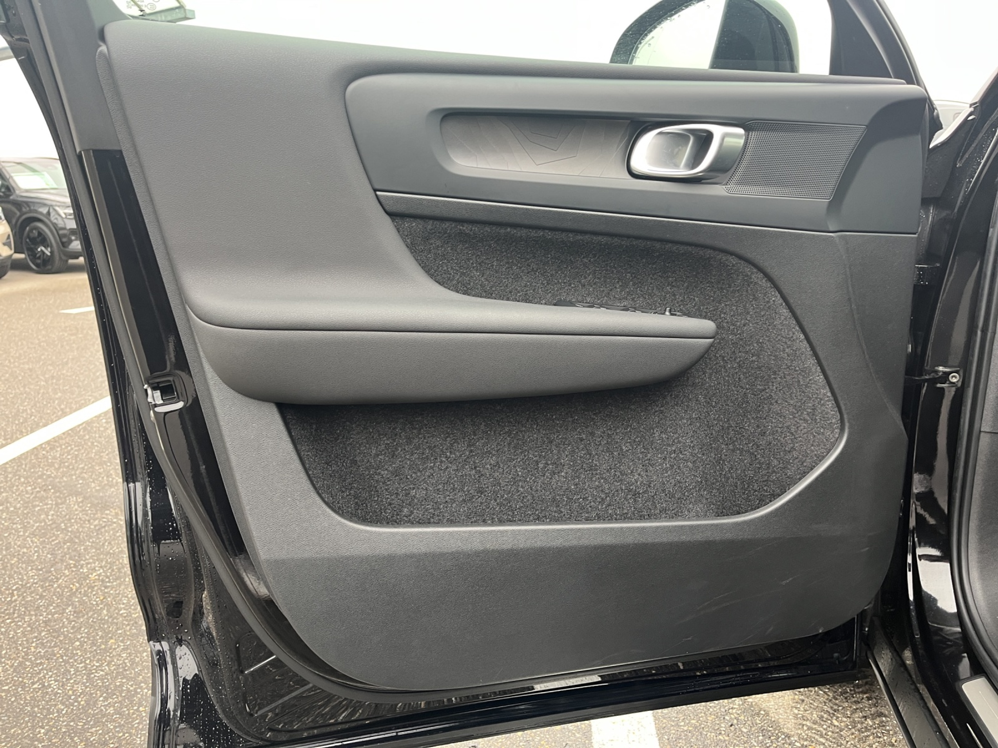 listing desktop thumbnail image 11