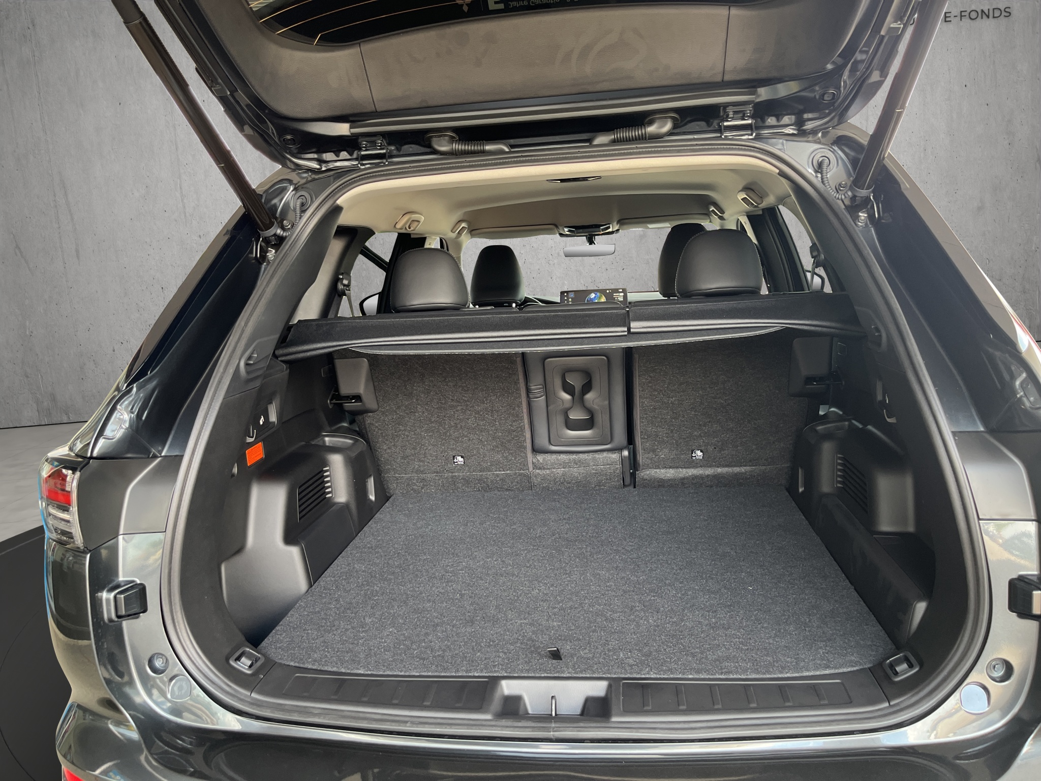 listing desktop thumbnail image 13