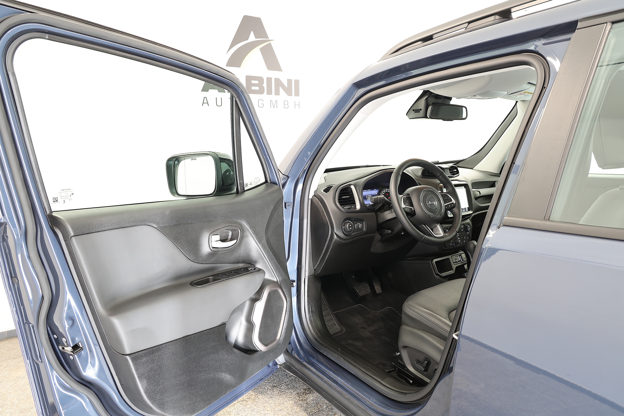 listing desktop thumbnail image 4