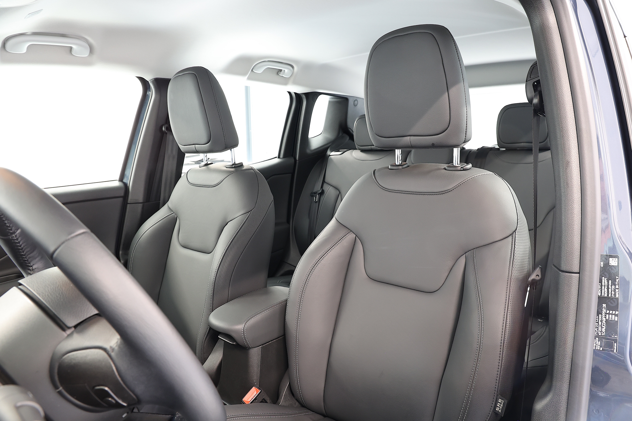 listing desktop thumbnail image 6