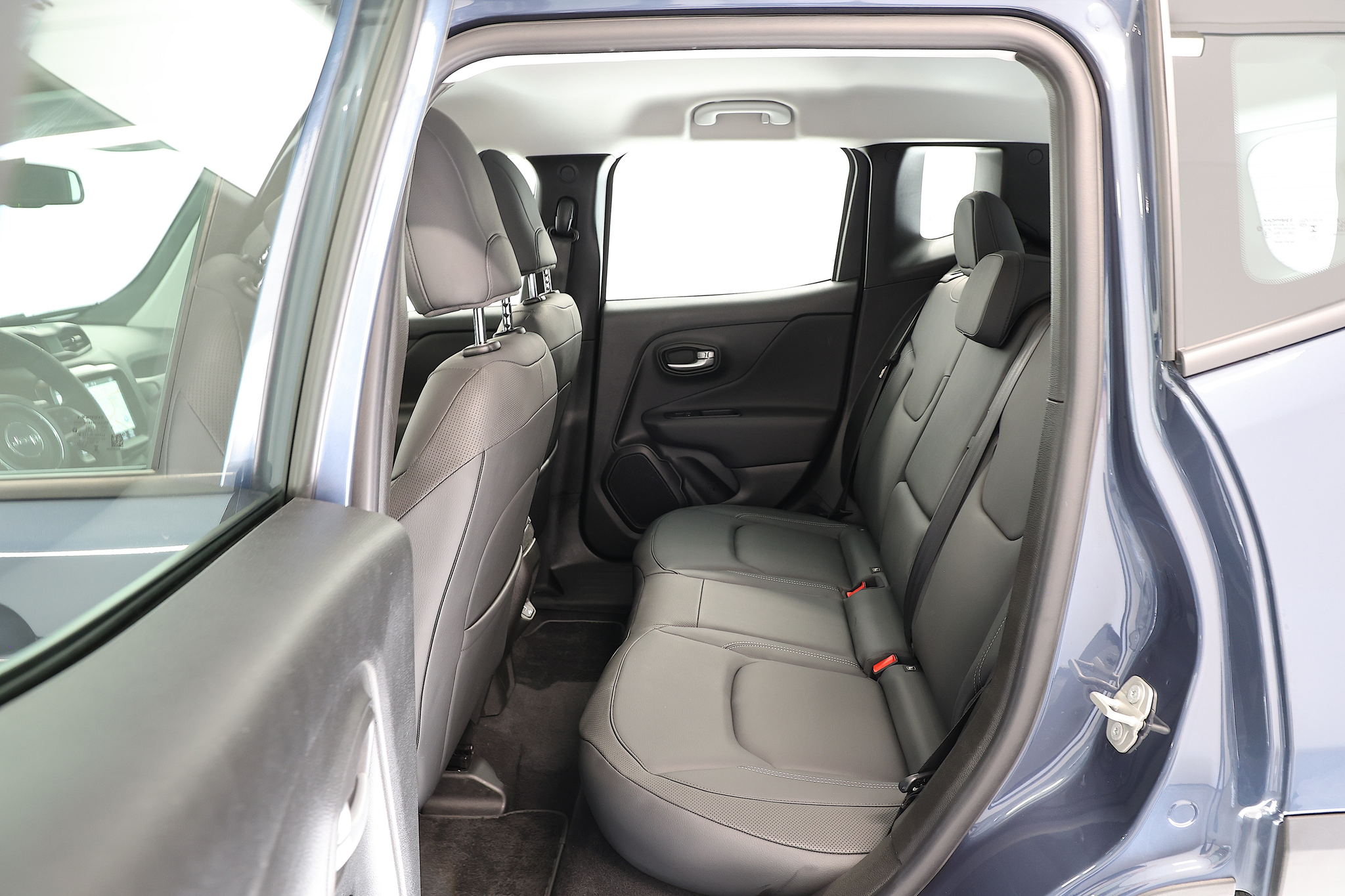 listing desktop thumbnail image 14