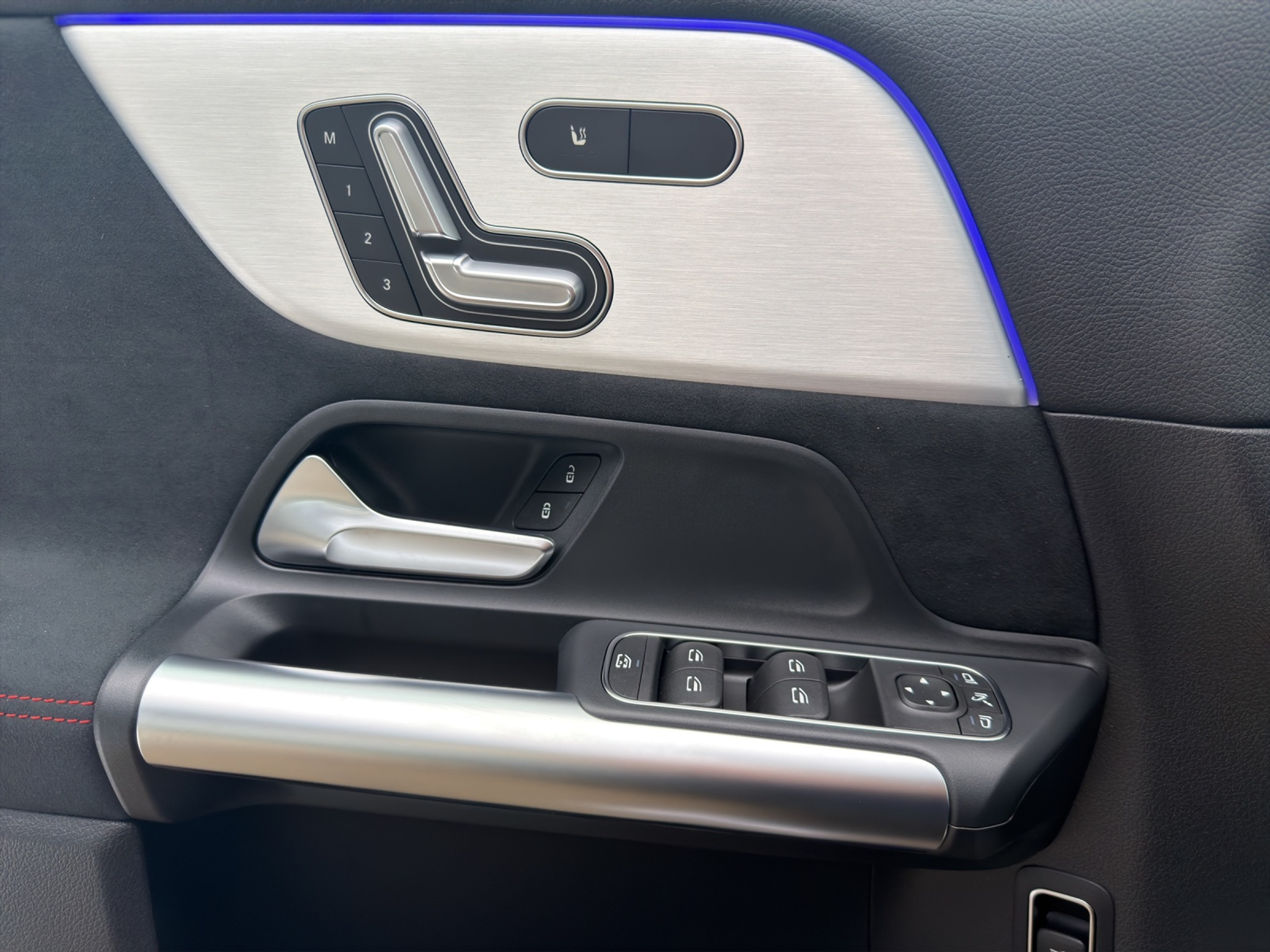 listing desktop thumbnail image 12