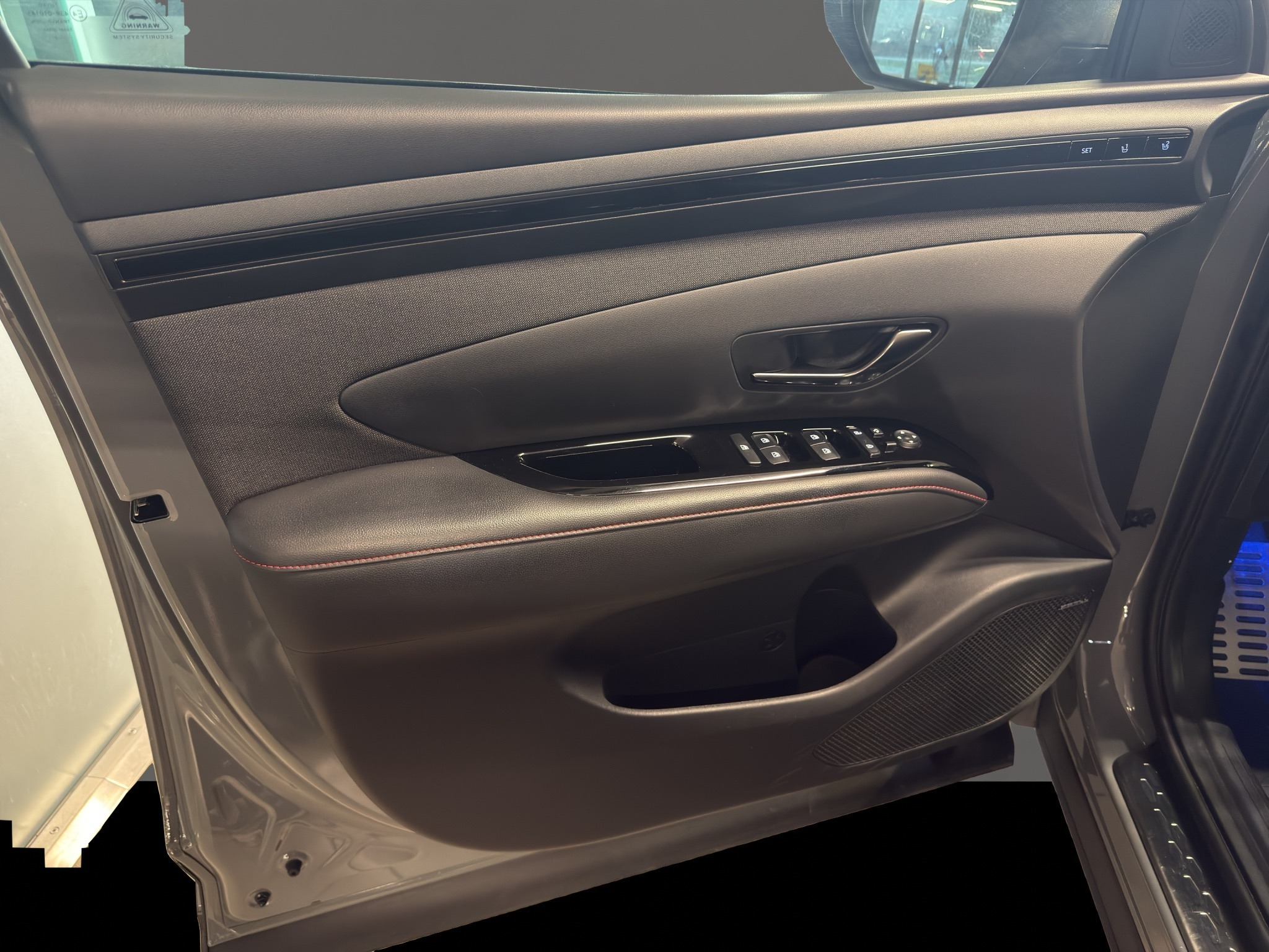 listing desktop thumbnail image 6