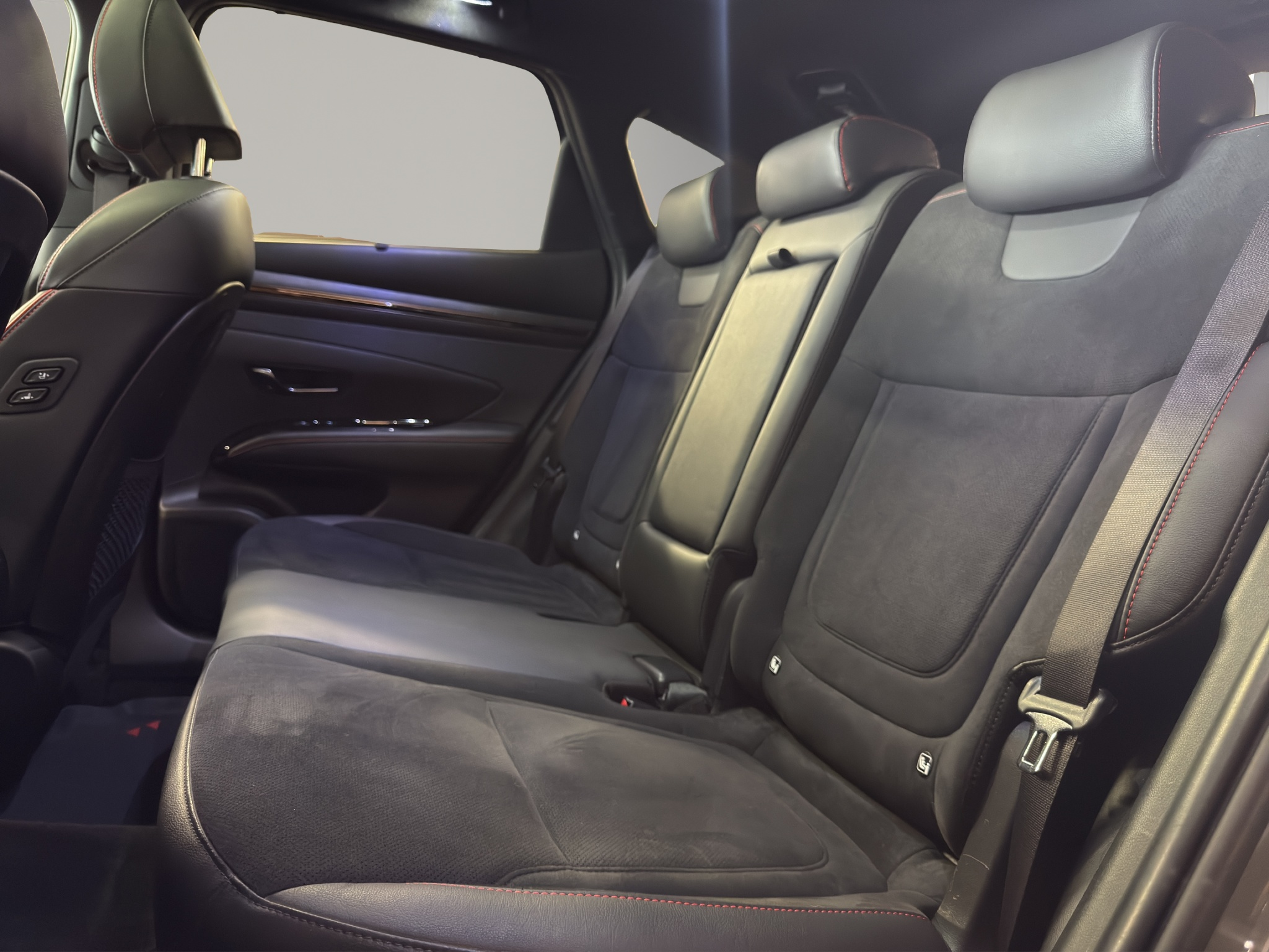 listing desktop thumbnail image 11