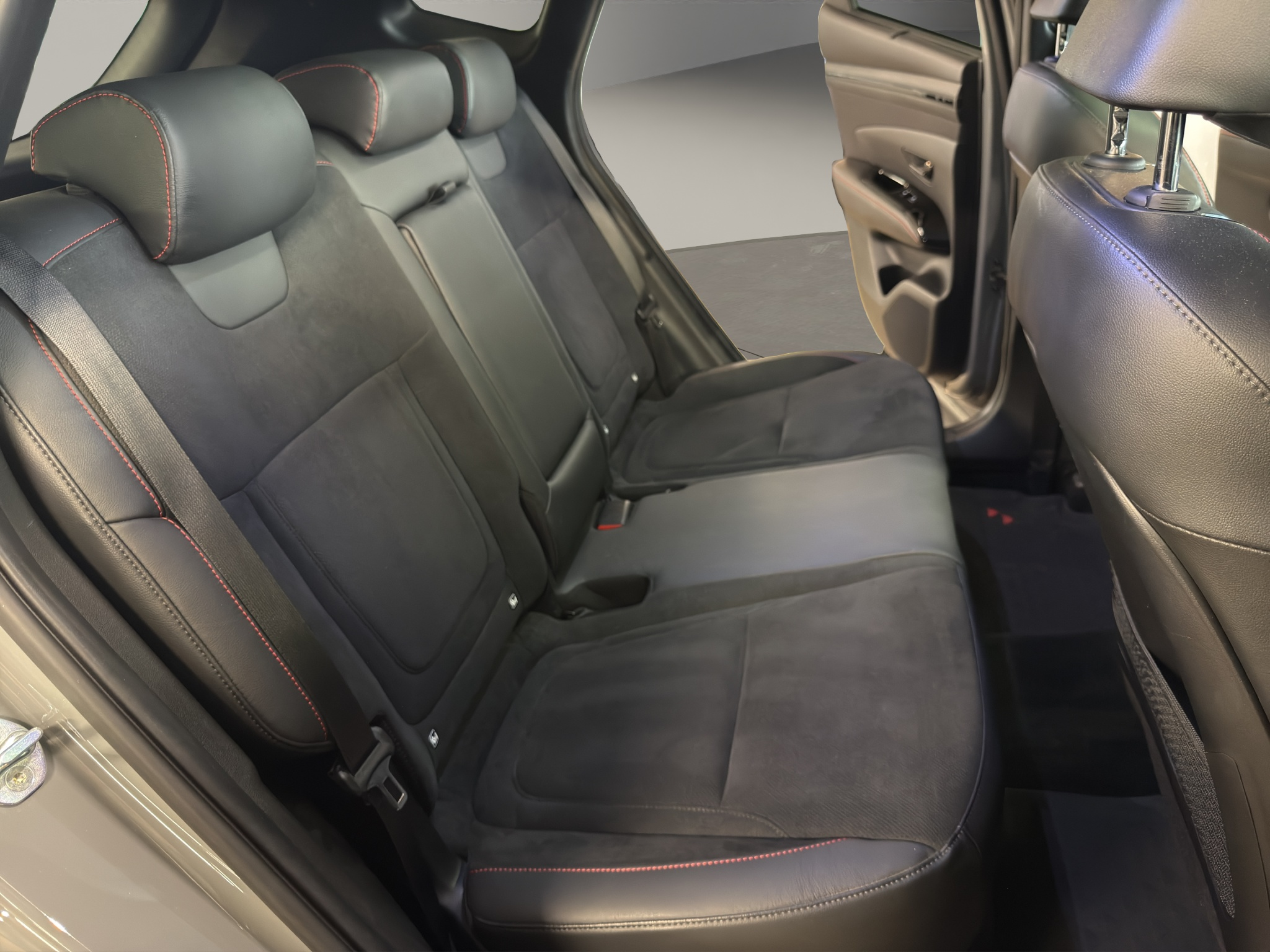 listing desktop thumbnail image 12