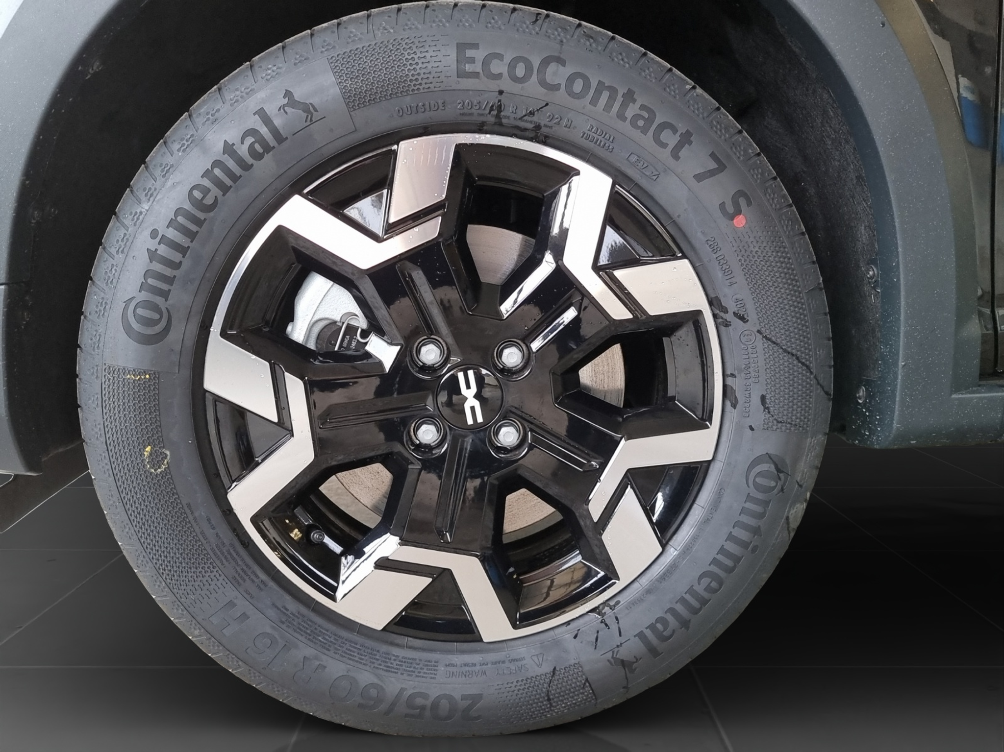 listing desktop thumbnail image 5