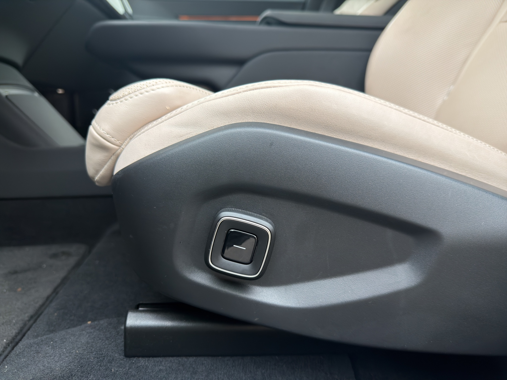 listing desktop thumbnail image 21